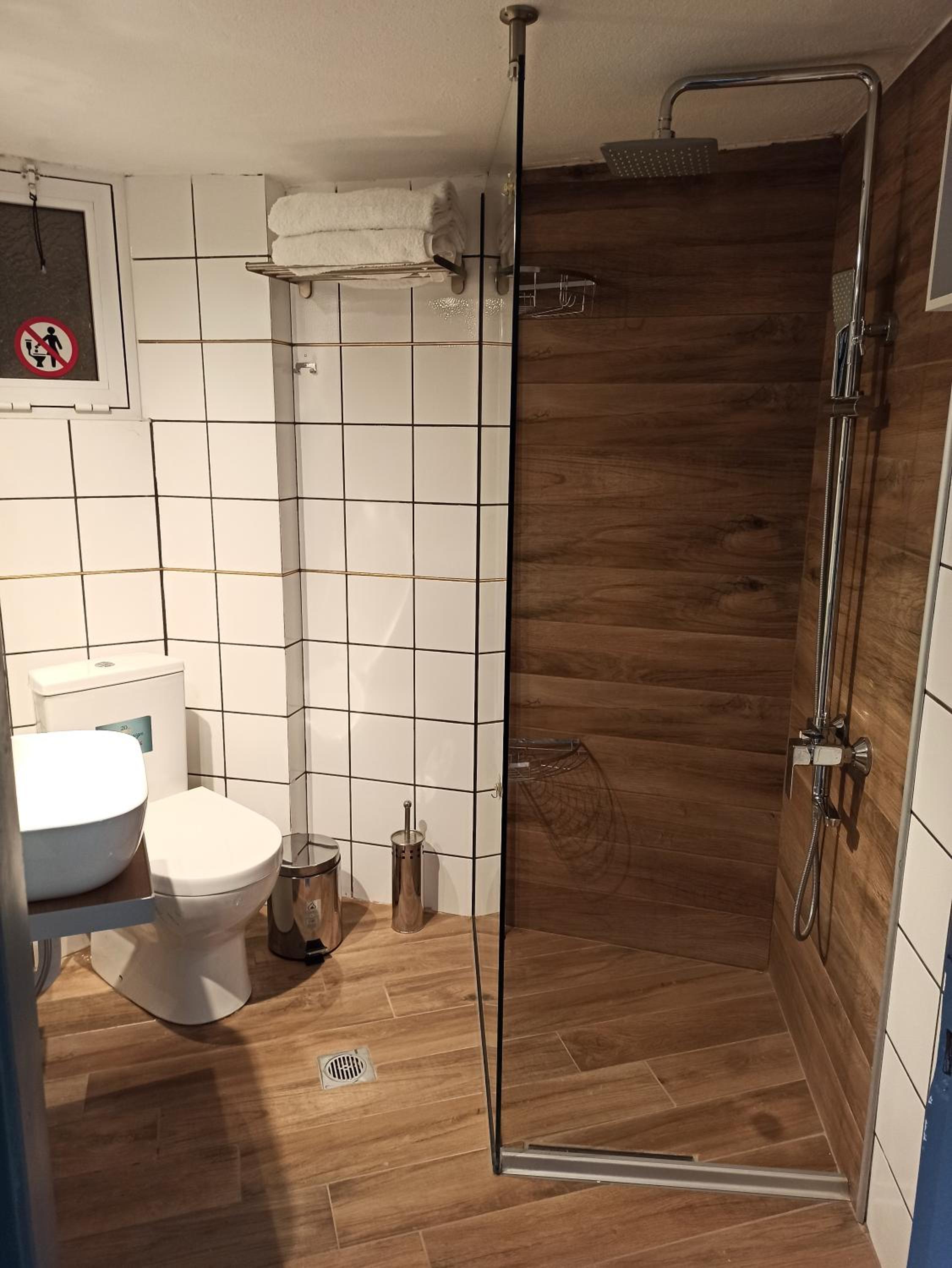 Photo 32