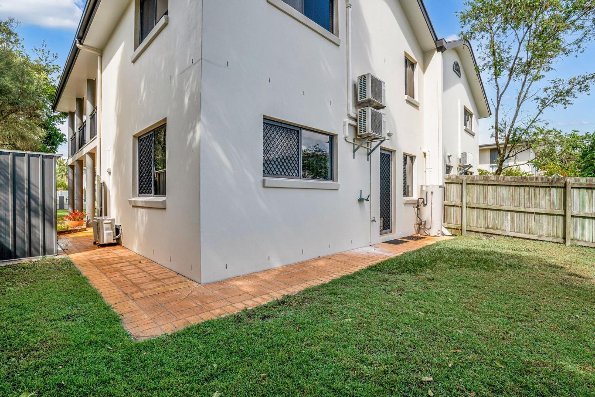 Unit 2 of 6 Indigo Avenue Rainbow Beach