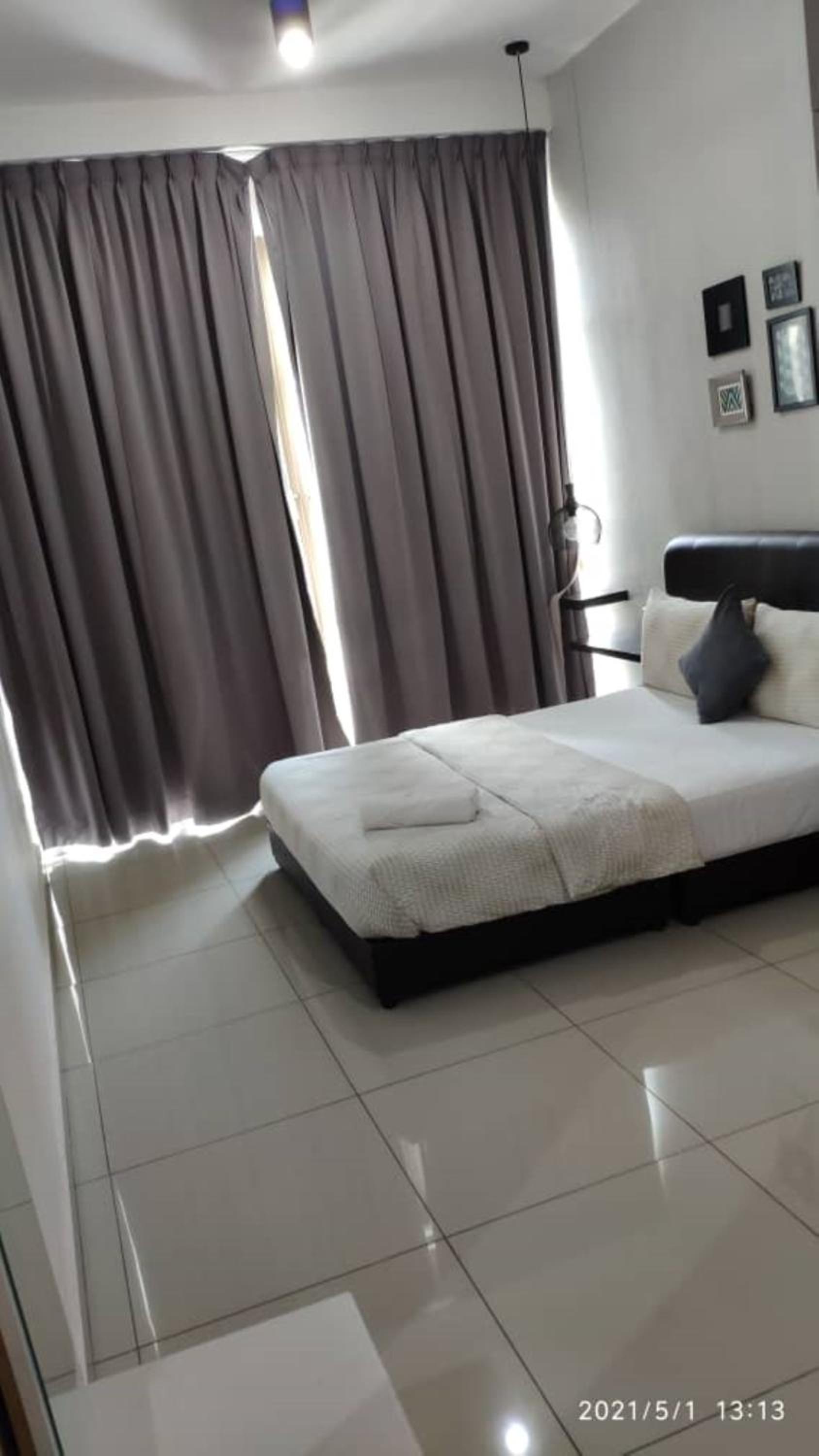 12-JY SWEET HOMESTAY Mount Austin PALAZIO 3Bedroom for 6pax