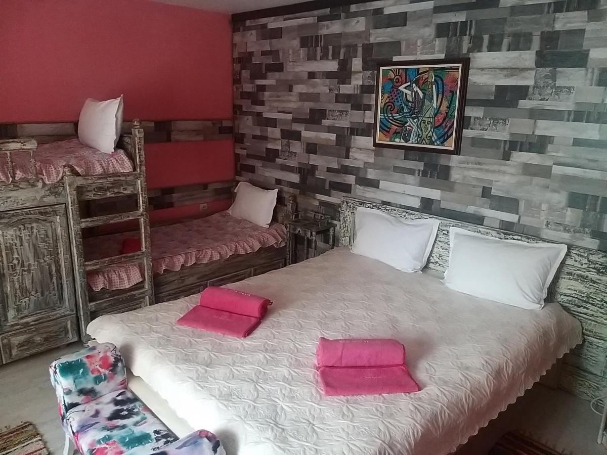 Guest House 