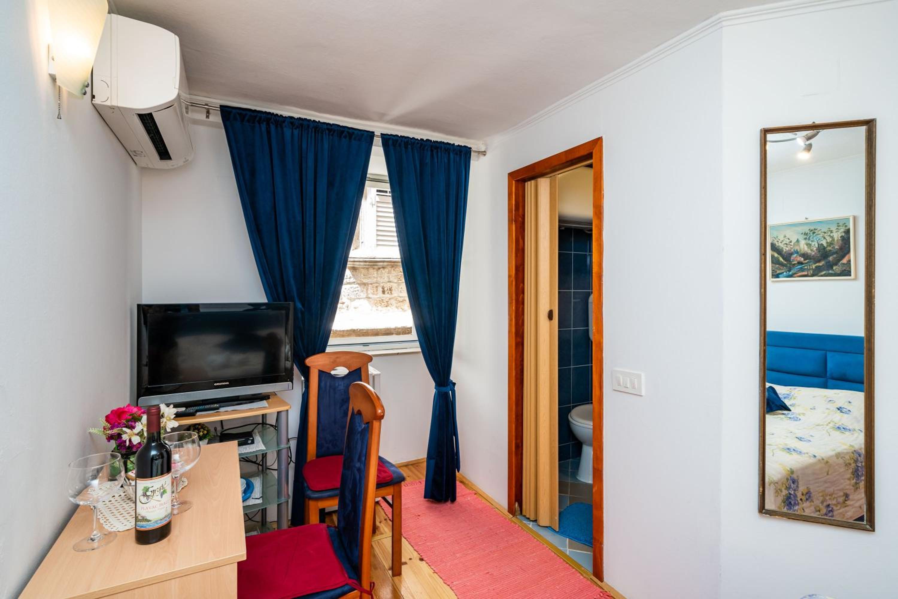 Rooms Fausta Old Town