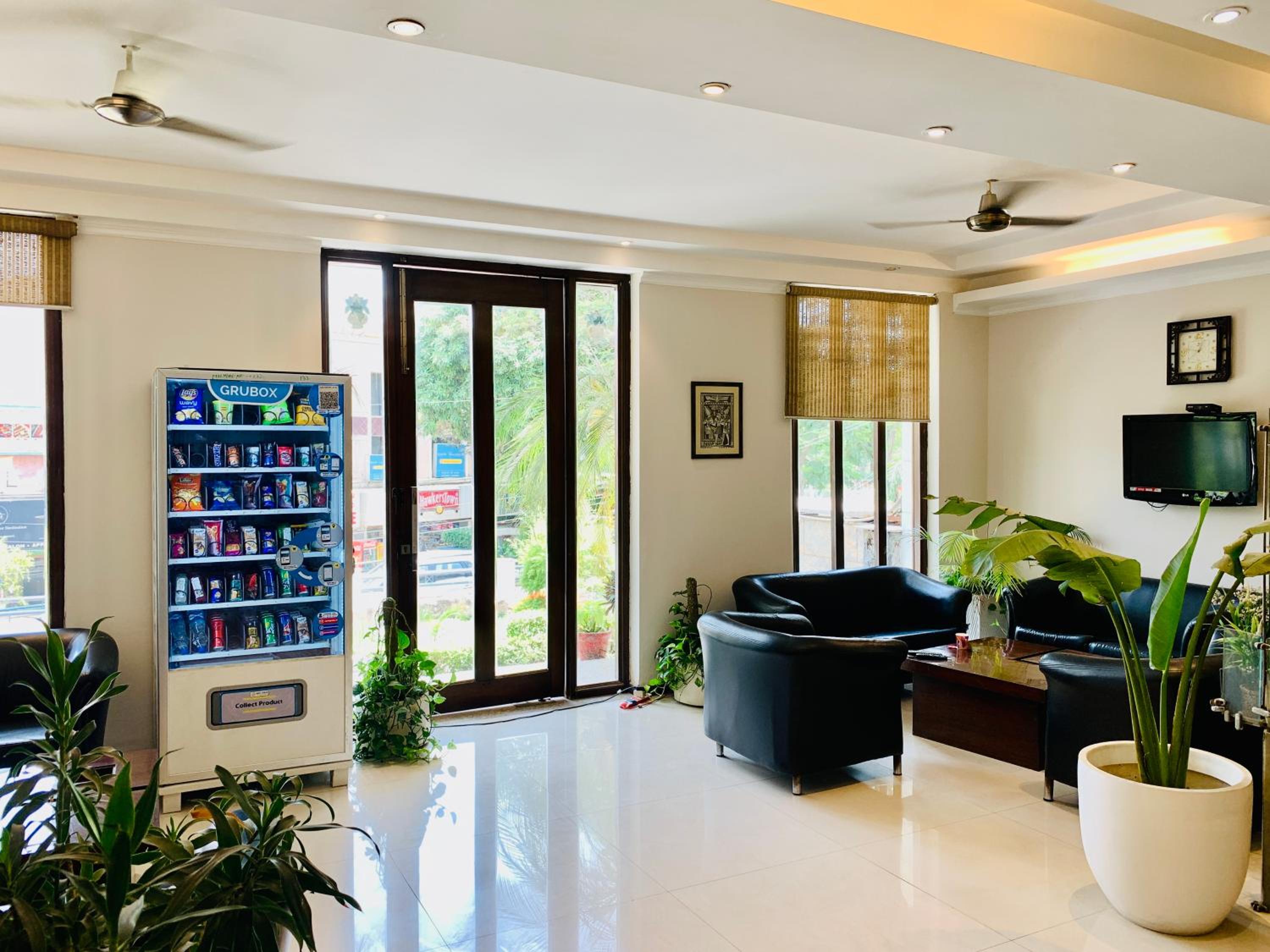 Gurgaon Vacations - Hotel City Premier - Near Galleria Market , Super Mart-1 DLF Gurgaon - Property Image 8