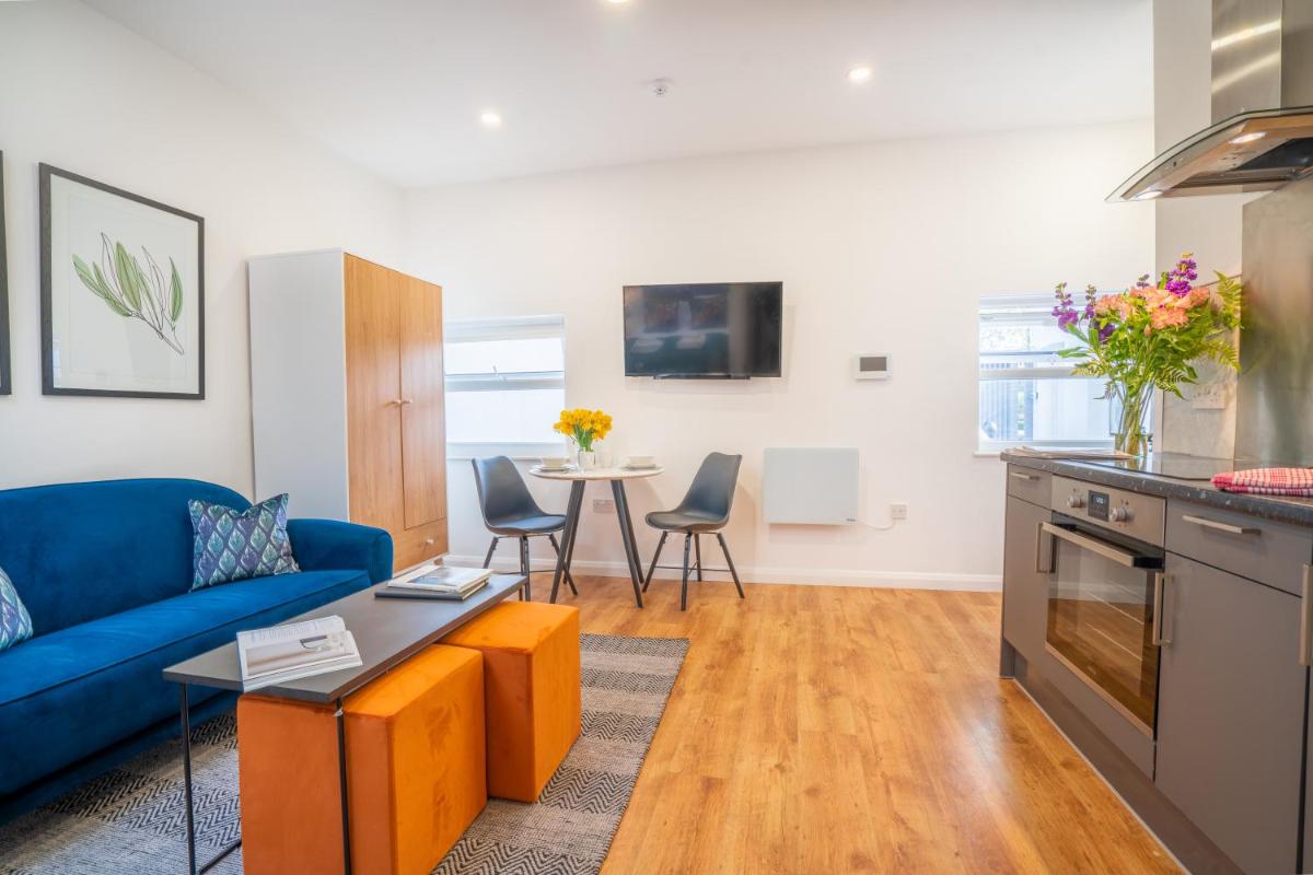 Earl's Court by CAPITAL
