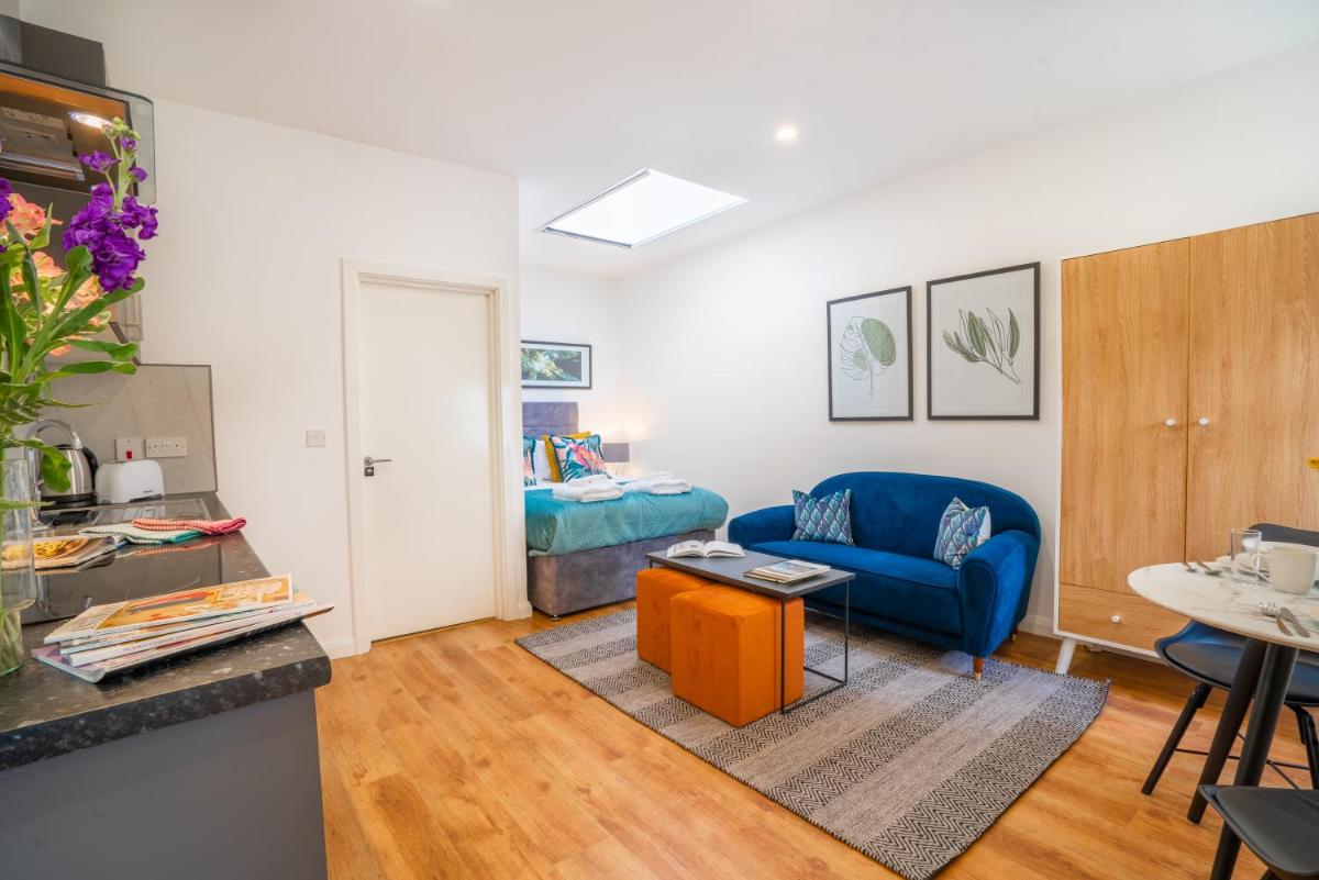 Earl's Court by CAPITAL