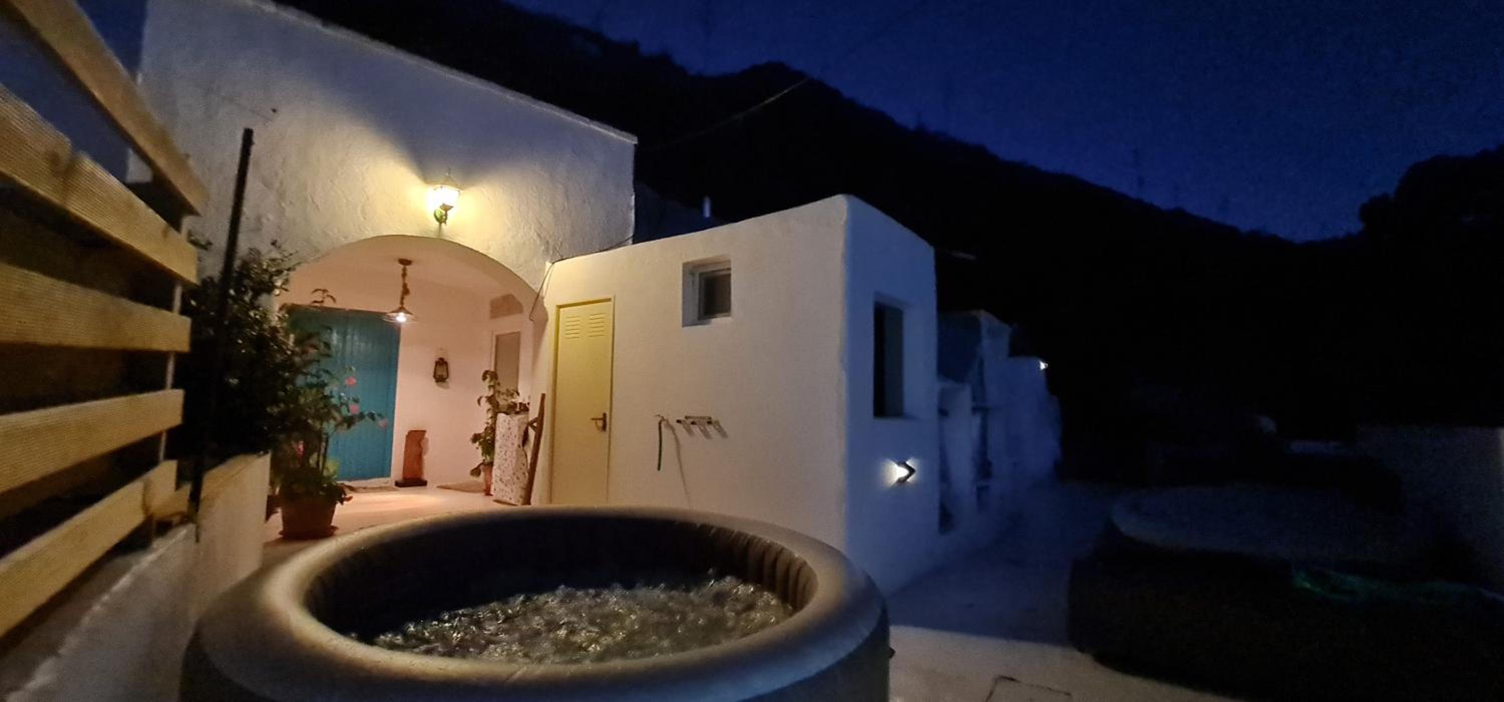 La Coruna Vacations - Los Andenes Cave - Property Image 7