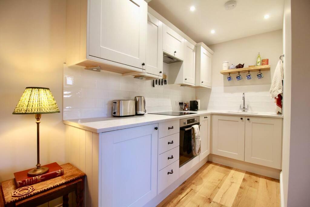 14th century Rose cottage, Centre of Alfriston By Air Premier view 4