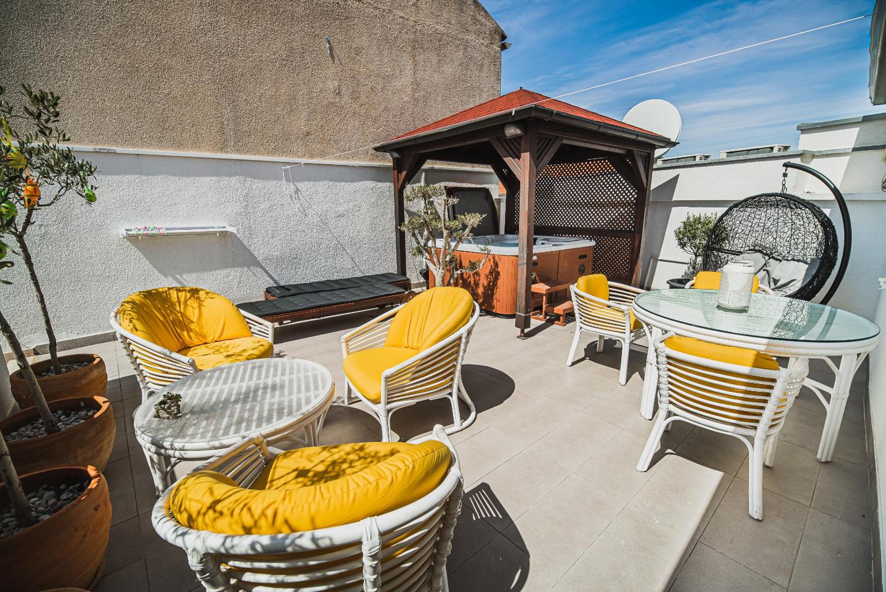 Downtown Luxury Apartments with Hot Tub view 5