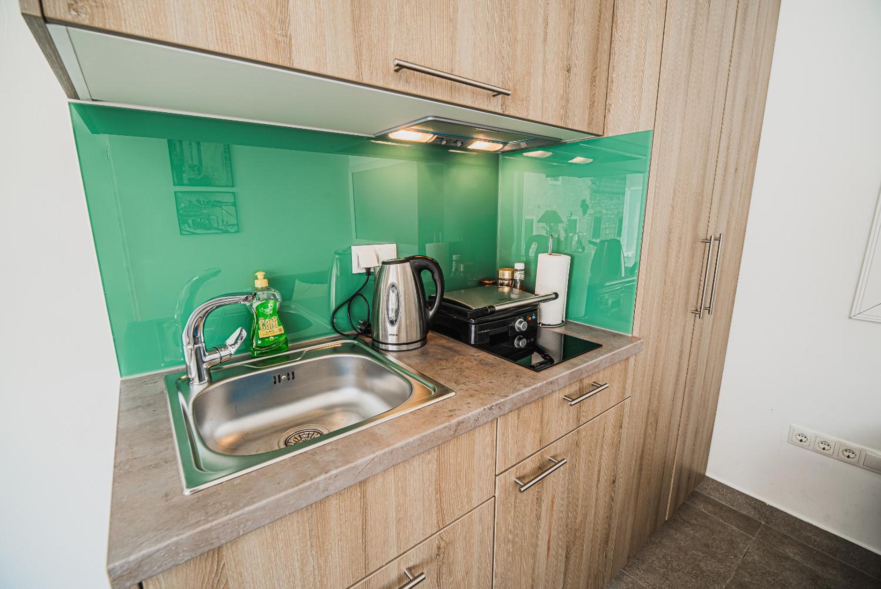 Downtown Luxury Apartments with Hot Tub view 3