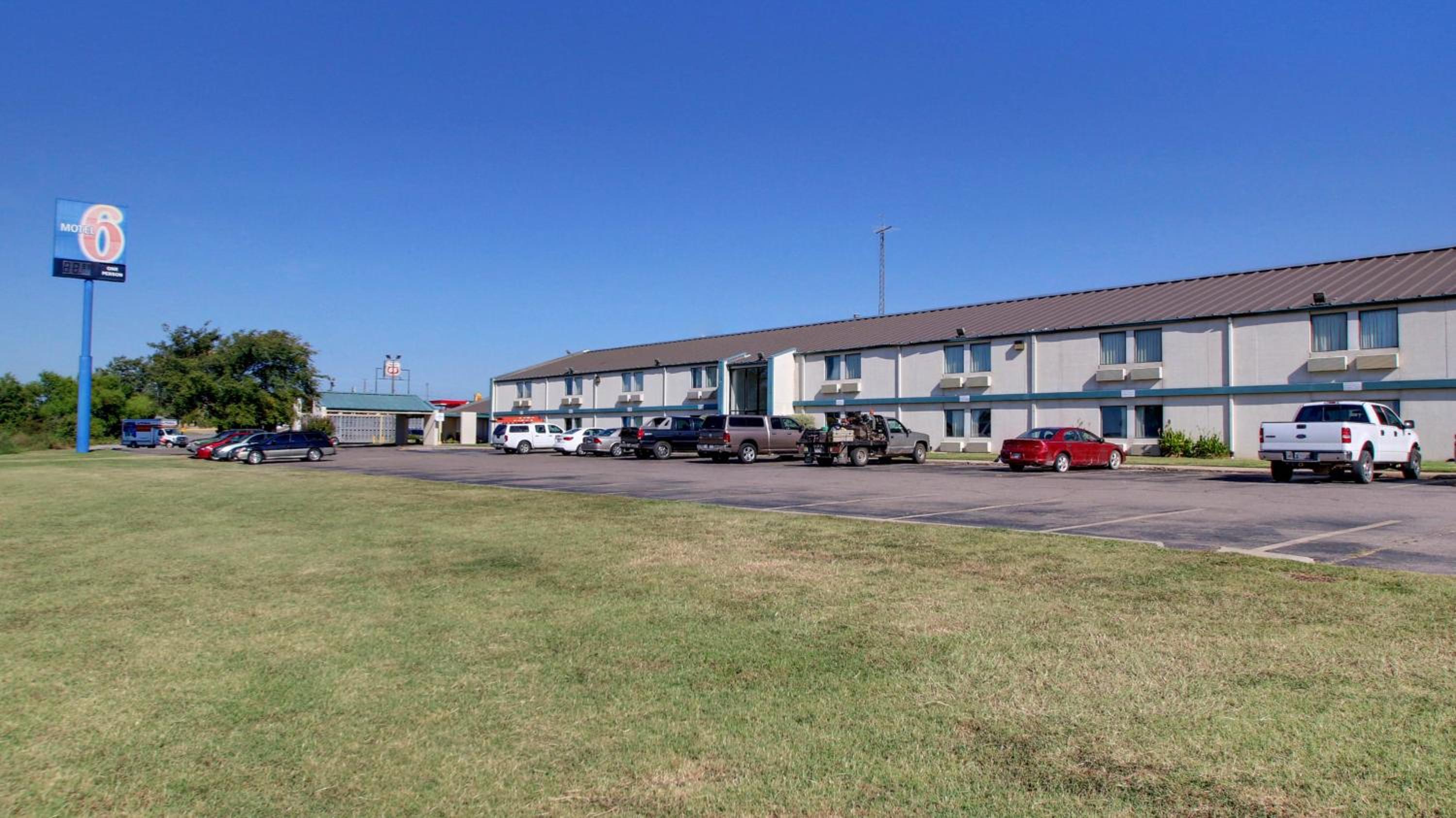 Quality Inn Shawnee North I-40