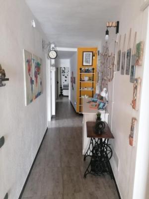B&B 