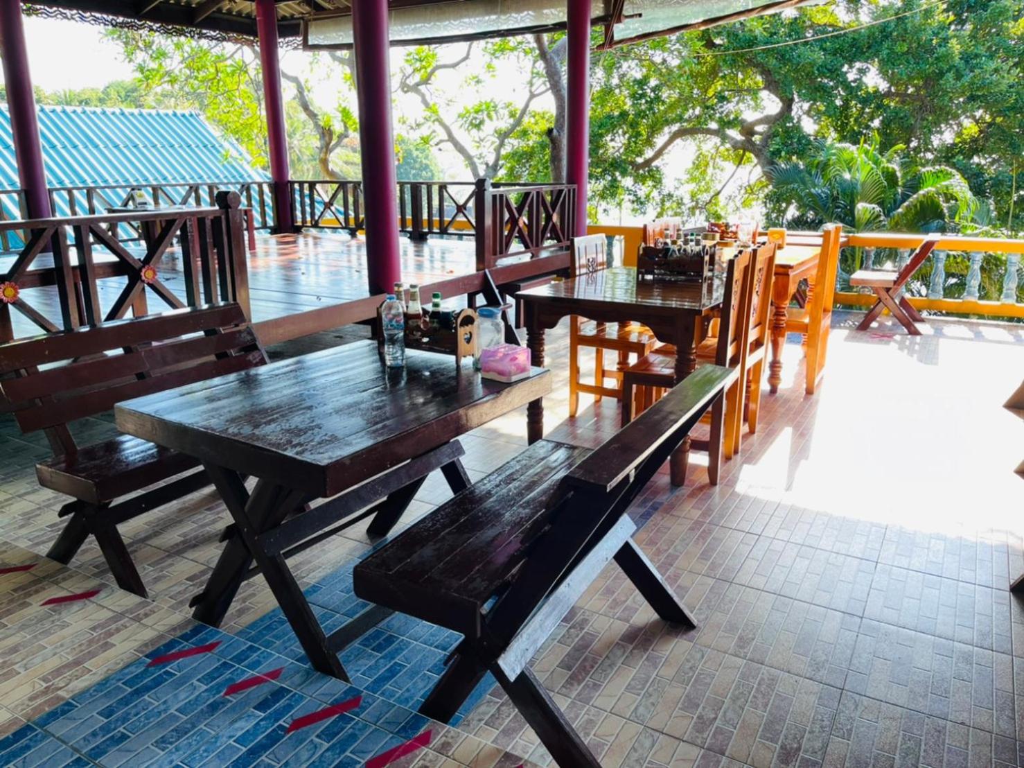 Dragon Hut Resort