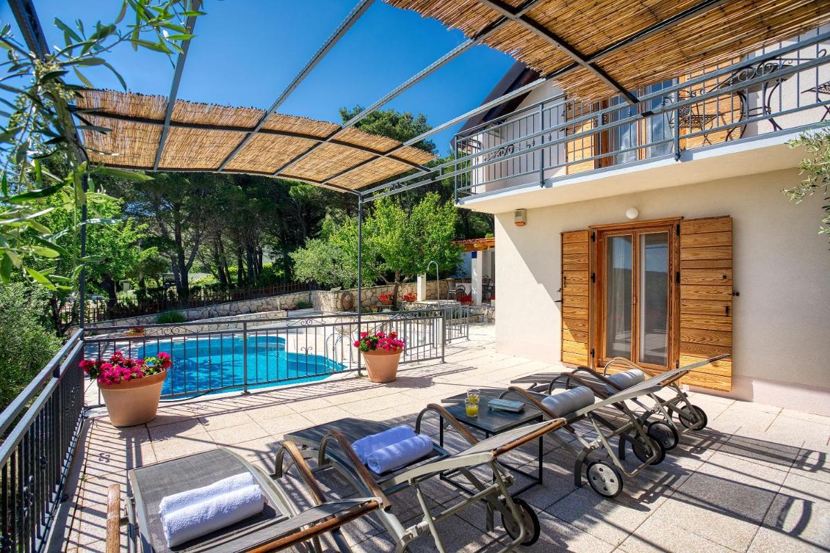 Villa Zoro 3-bedroom villa with private pool and amazing panorama view 5