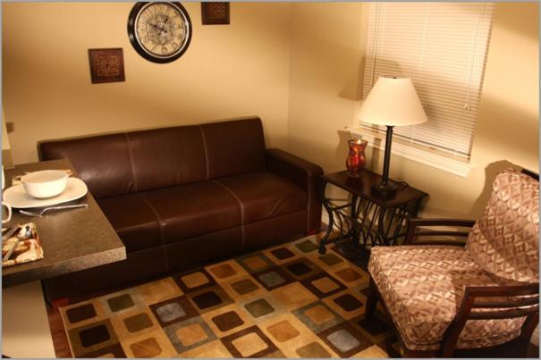 Eagle's Den Suites Cotulla a Travelodge by Wyndham
