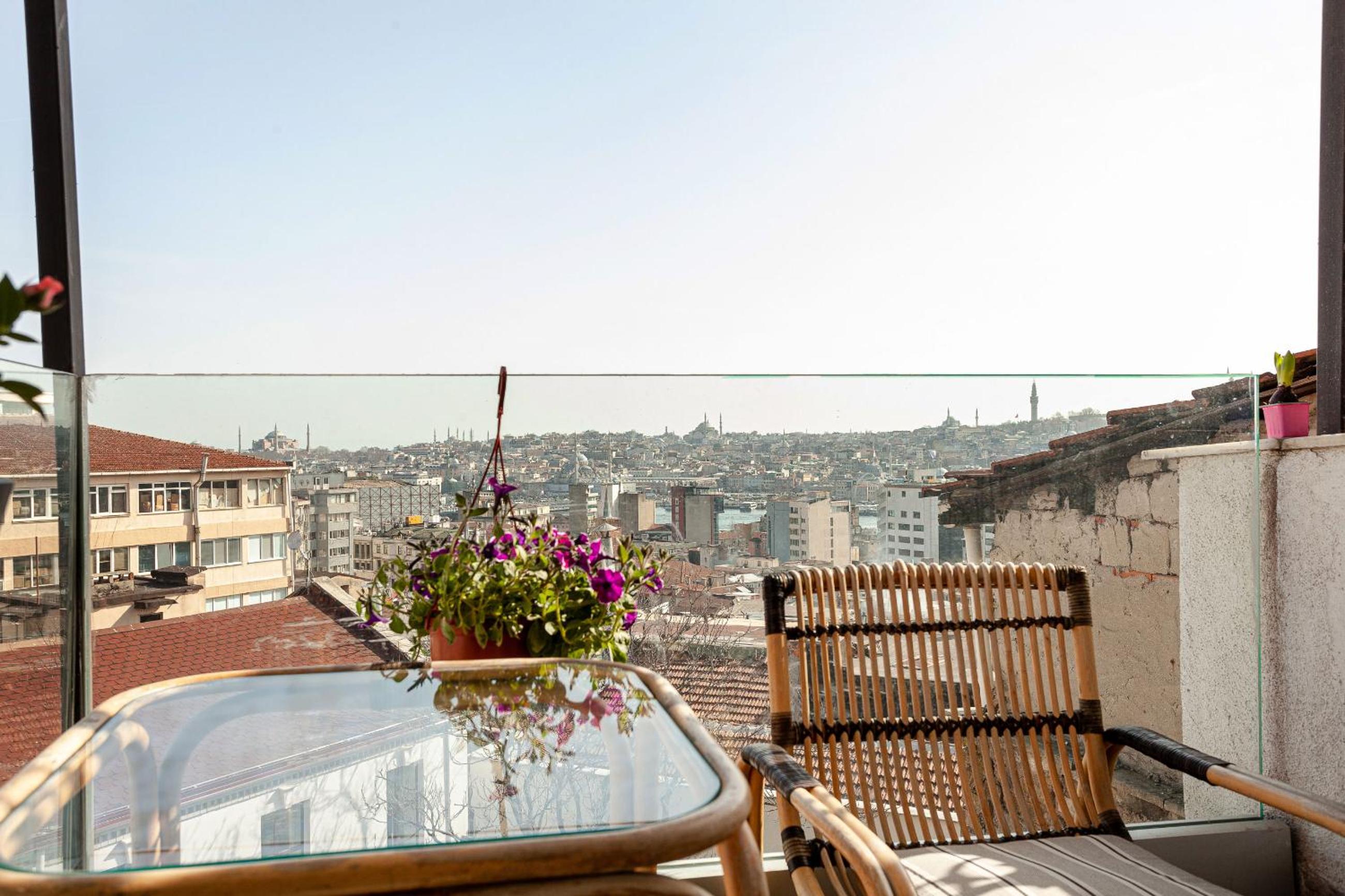 Origine RentalS Galata Tower