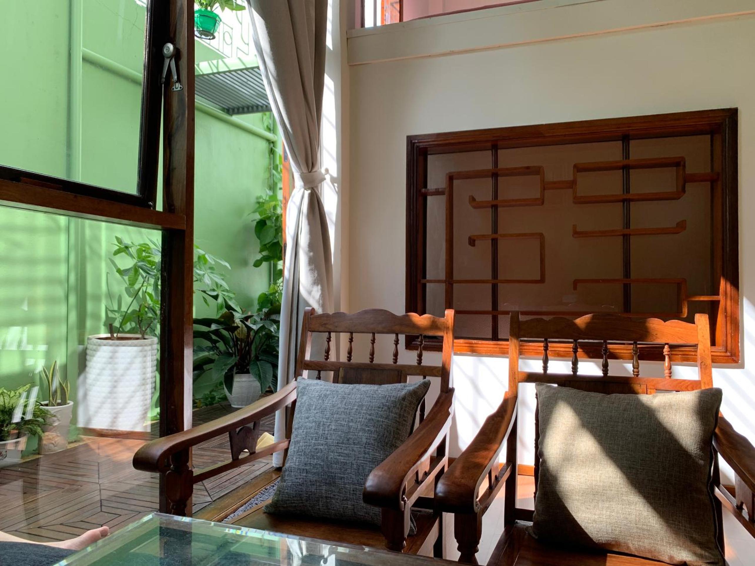 lounge
