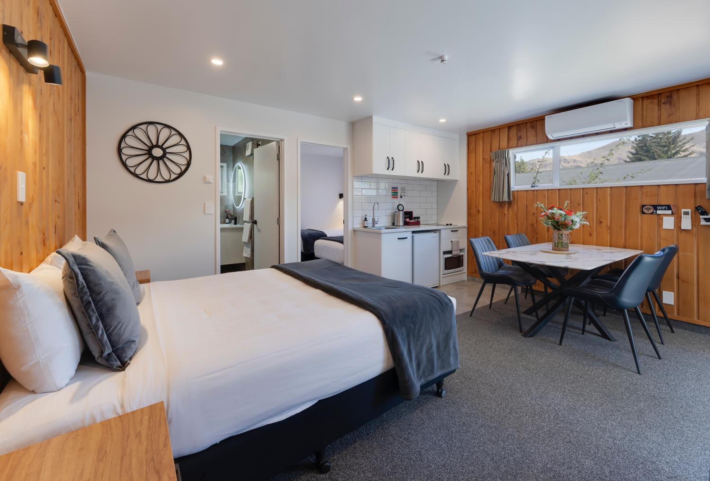 Archway Motels & Chalets 36
