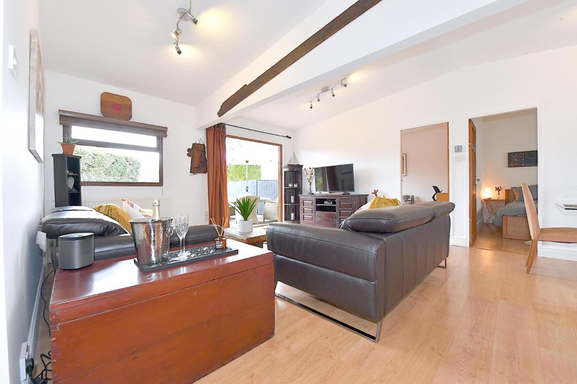 Guildford Vacations - Gorgeous 3BD Cottage in the Heart of Guildford - Property Image 1