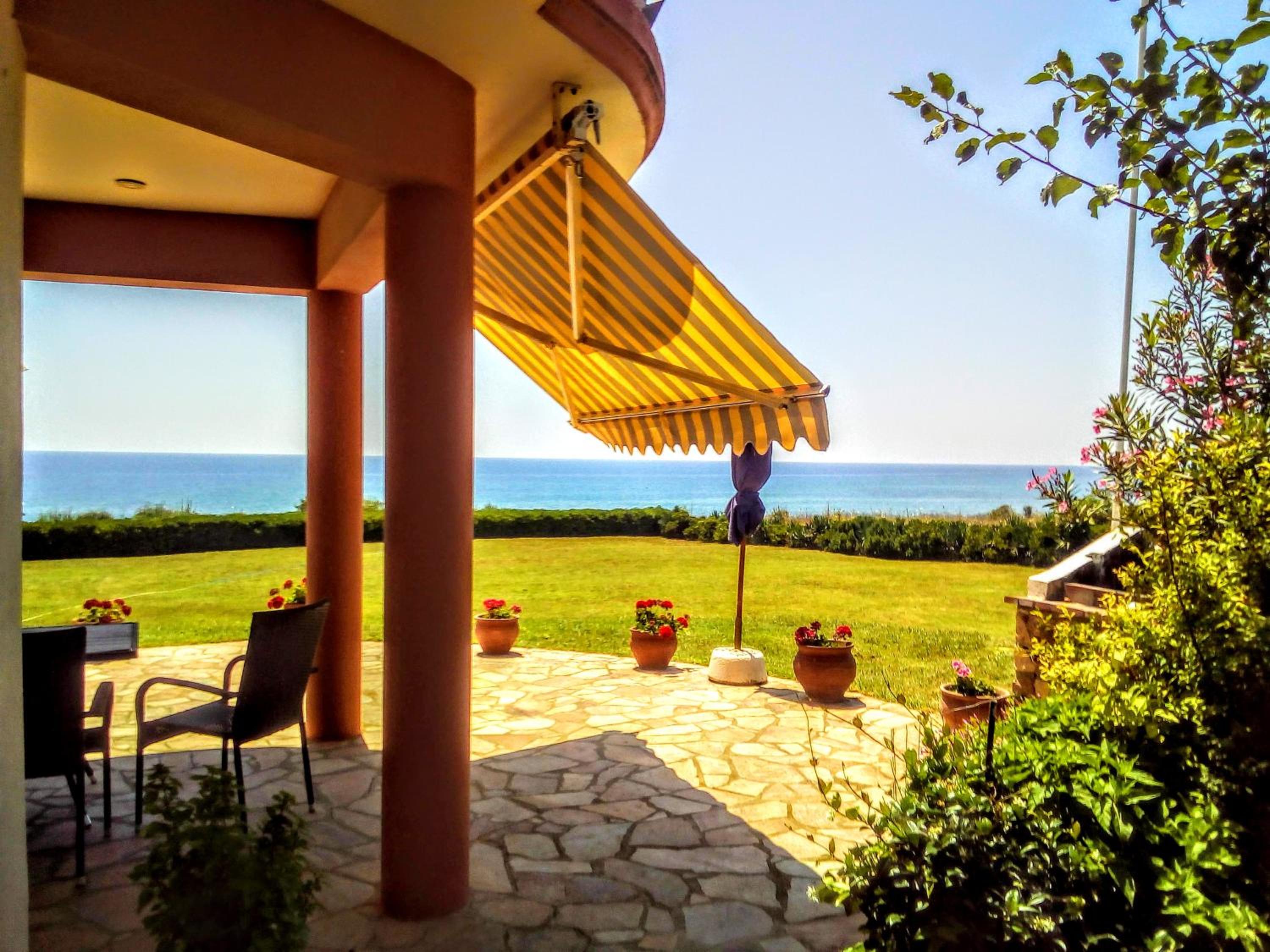 MARONIA Villa view 4
