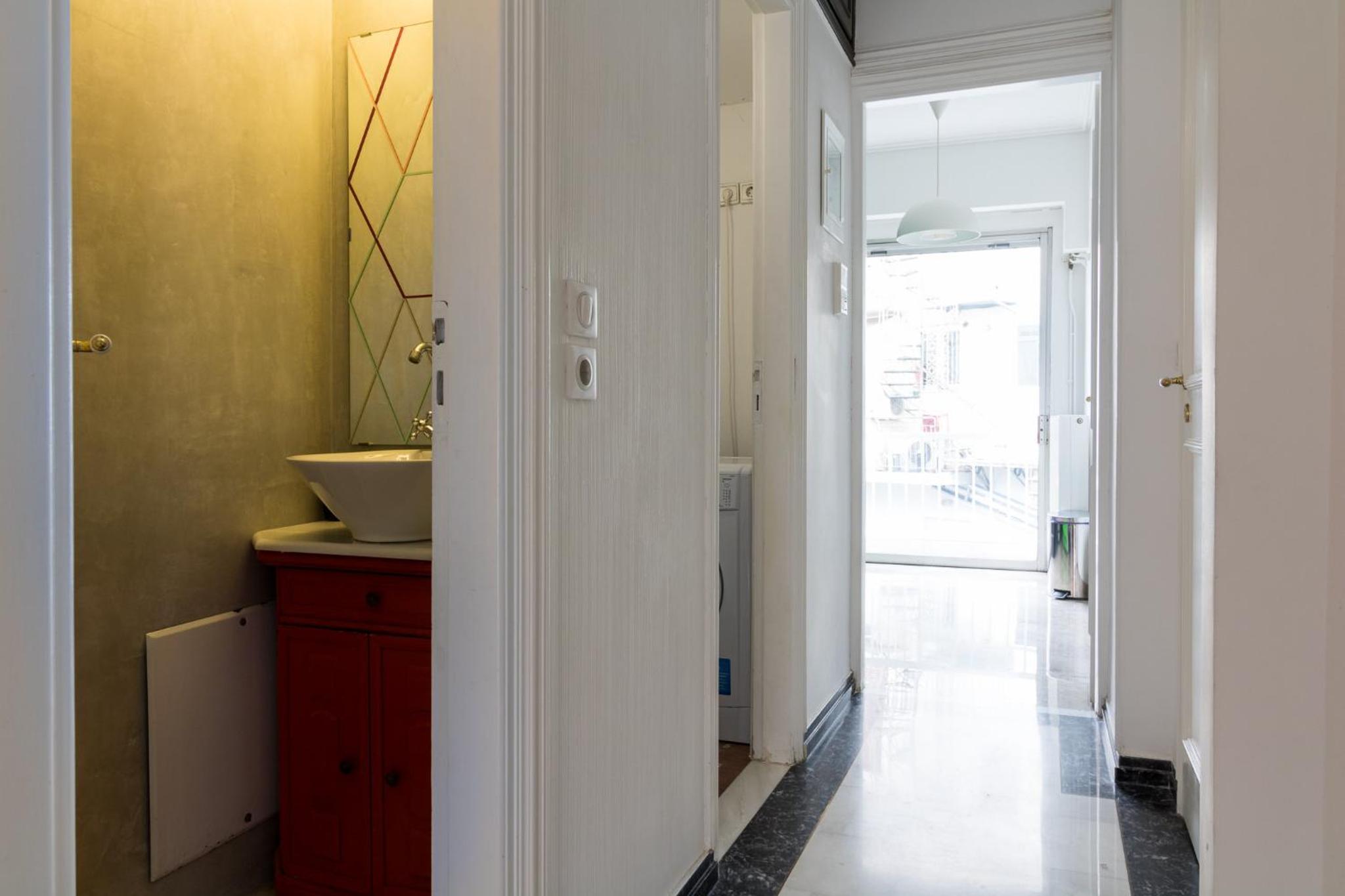 Deco Marble Apt with Acropolis view