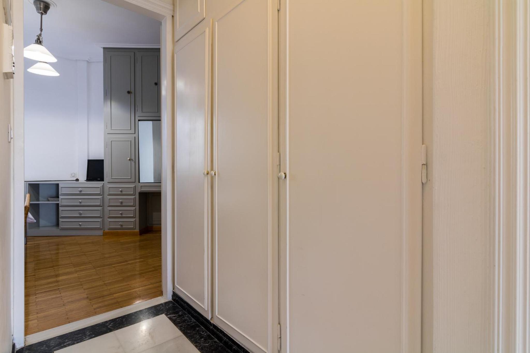 Deco Marble Apt with Acropolis view
