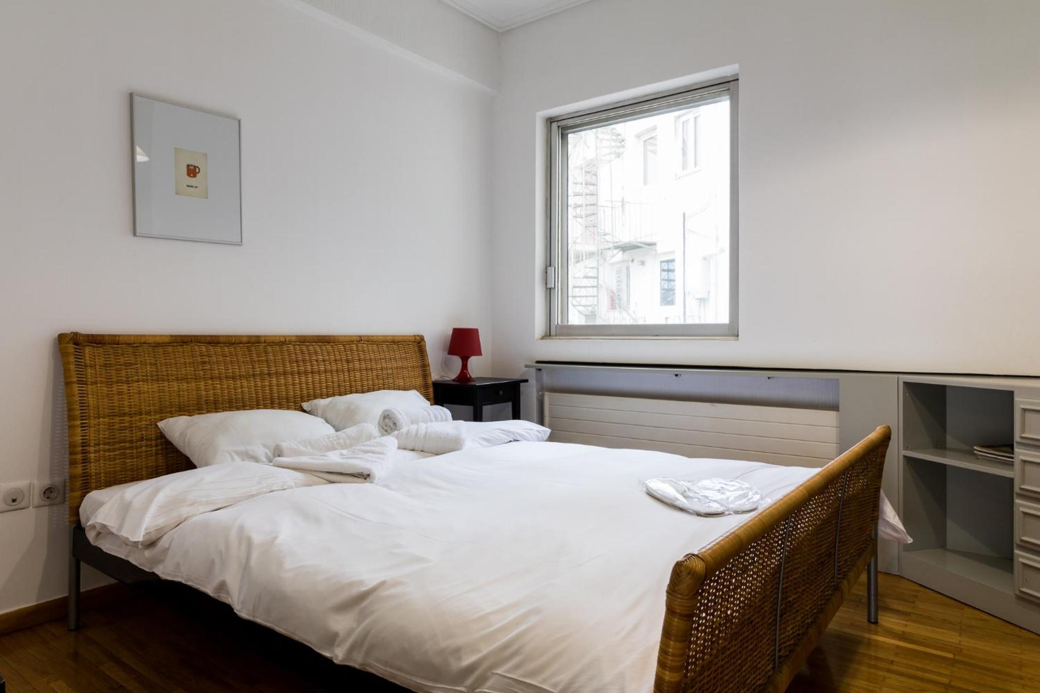 Deco Marble Apt with Acropolis view