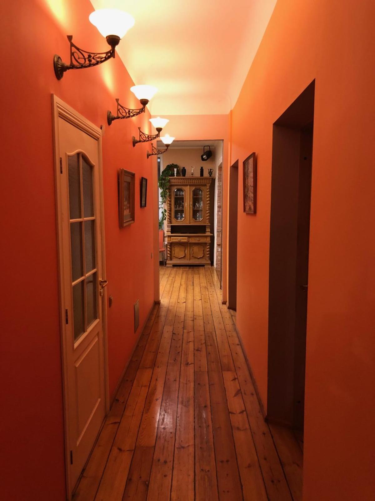Classical large apartment on Alberta street, FREE locked PARKING view 5