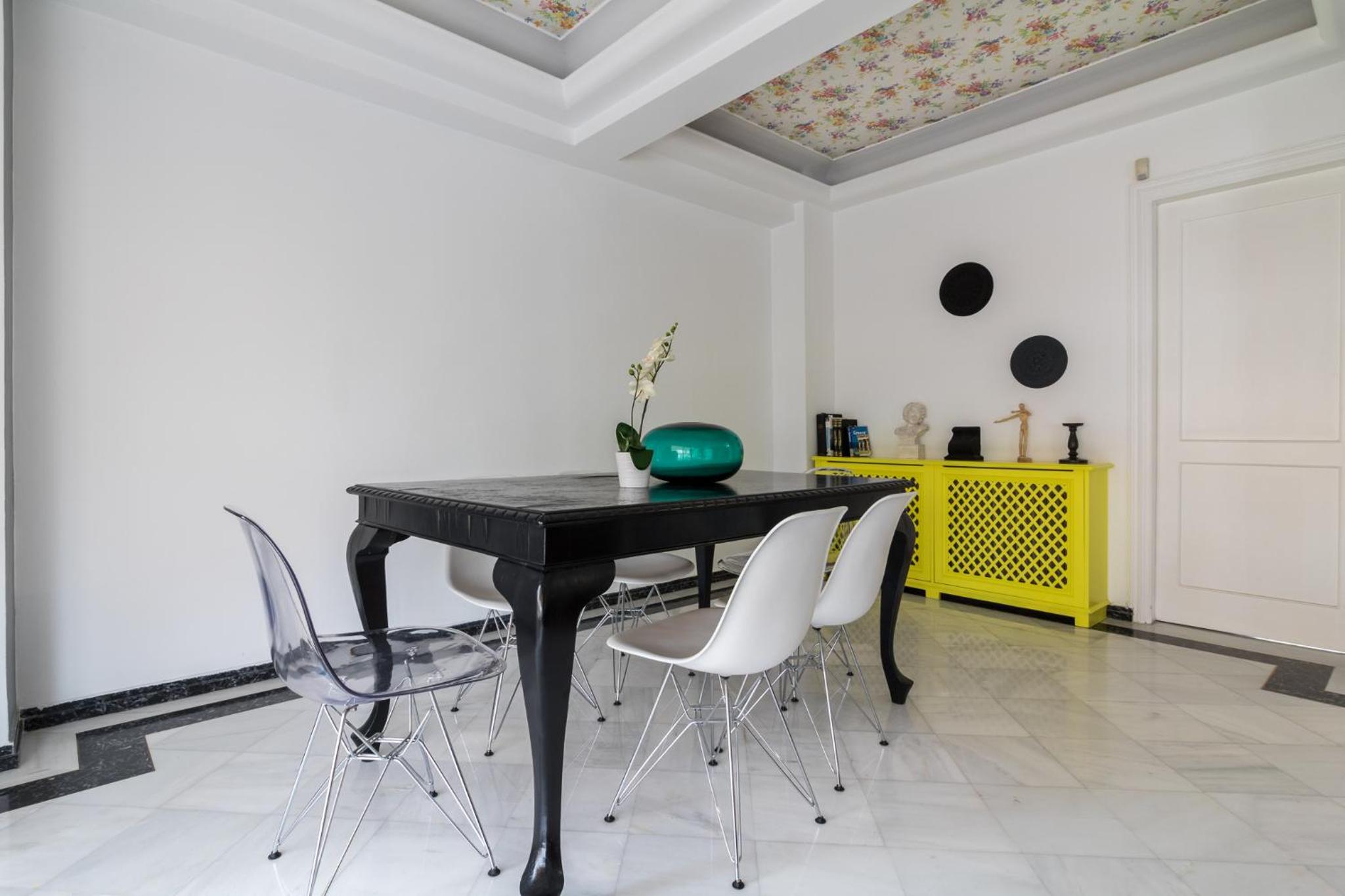 Deco Marble Apt with Acropolis view