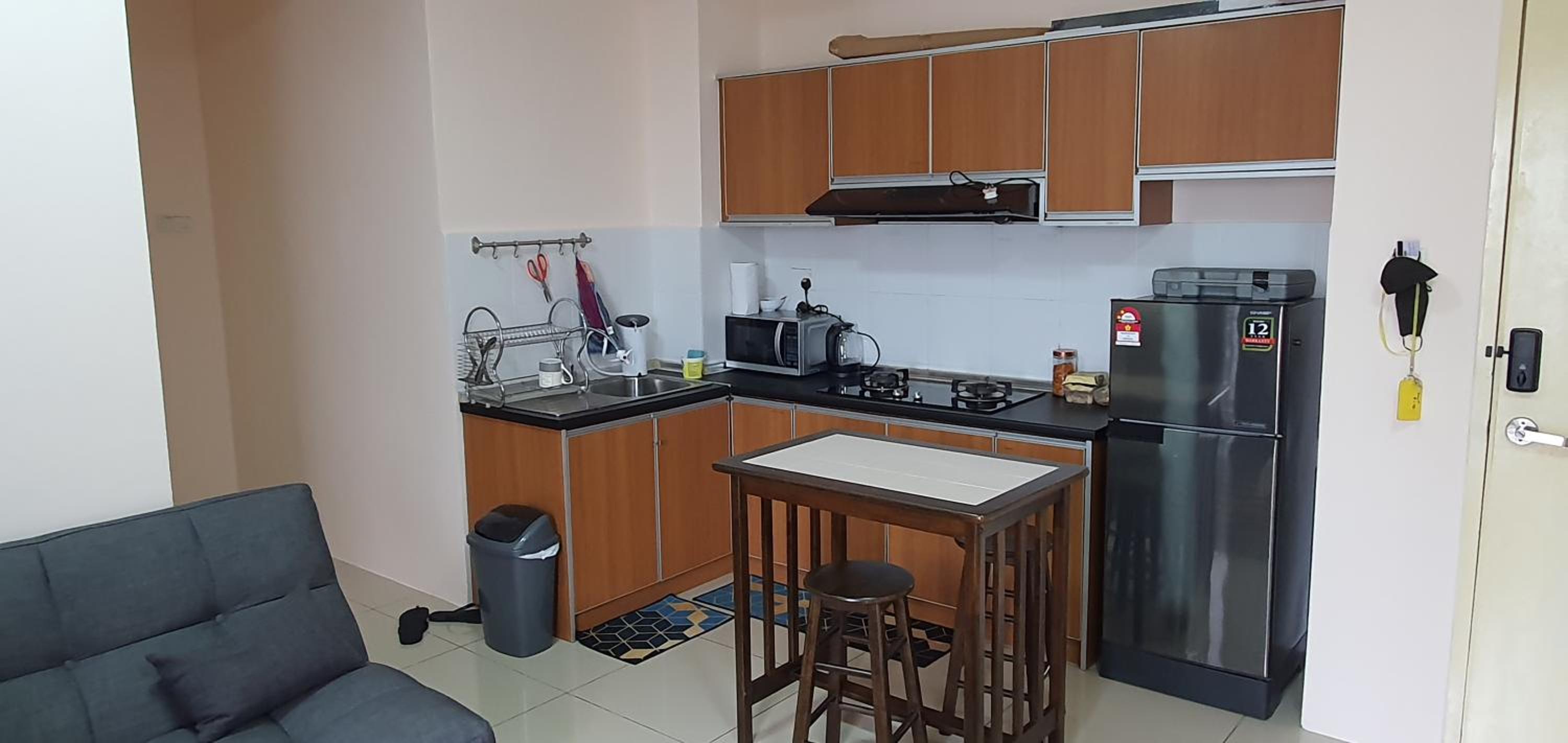 SG Resort Residence, studio, sea & pool view, high level unit photo 2