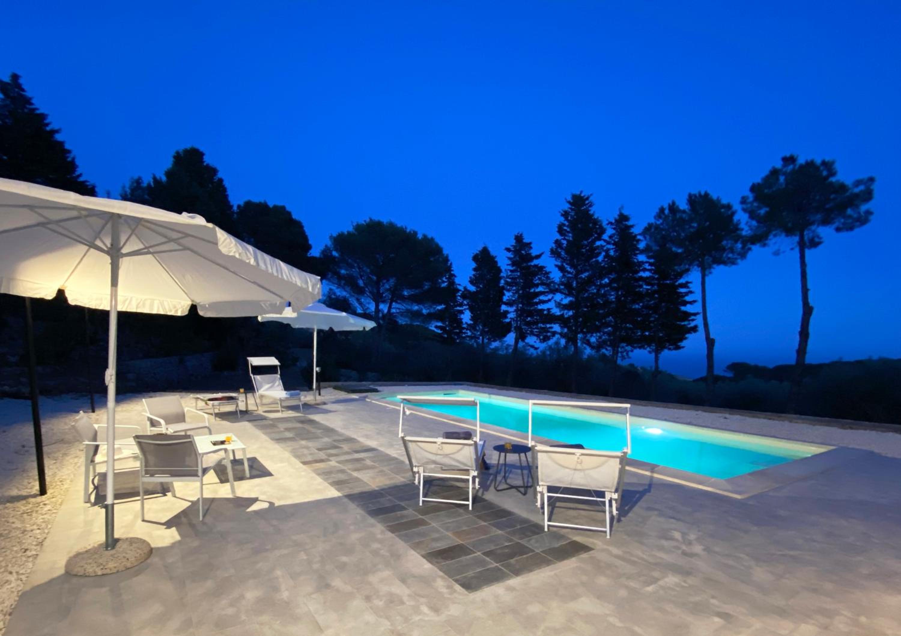 Villa Pica by PosarelliVillas