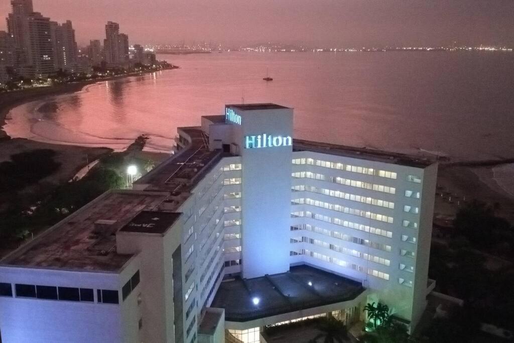 APARTAMENTO CON VISTA AL MAR CARIBE PISO 19 - Espectacular