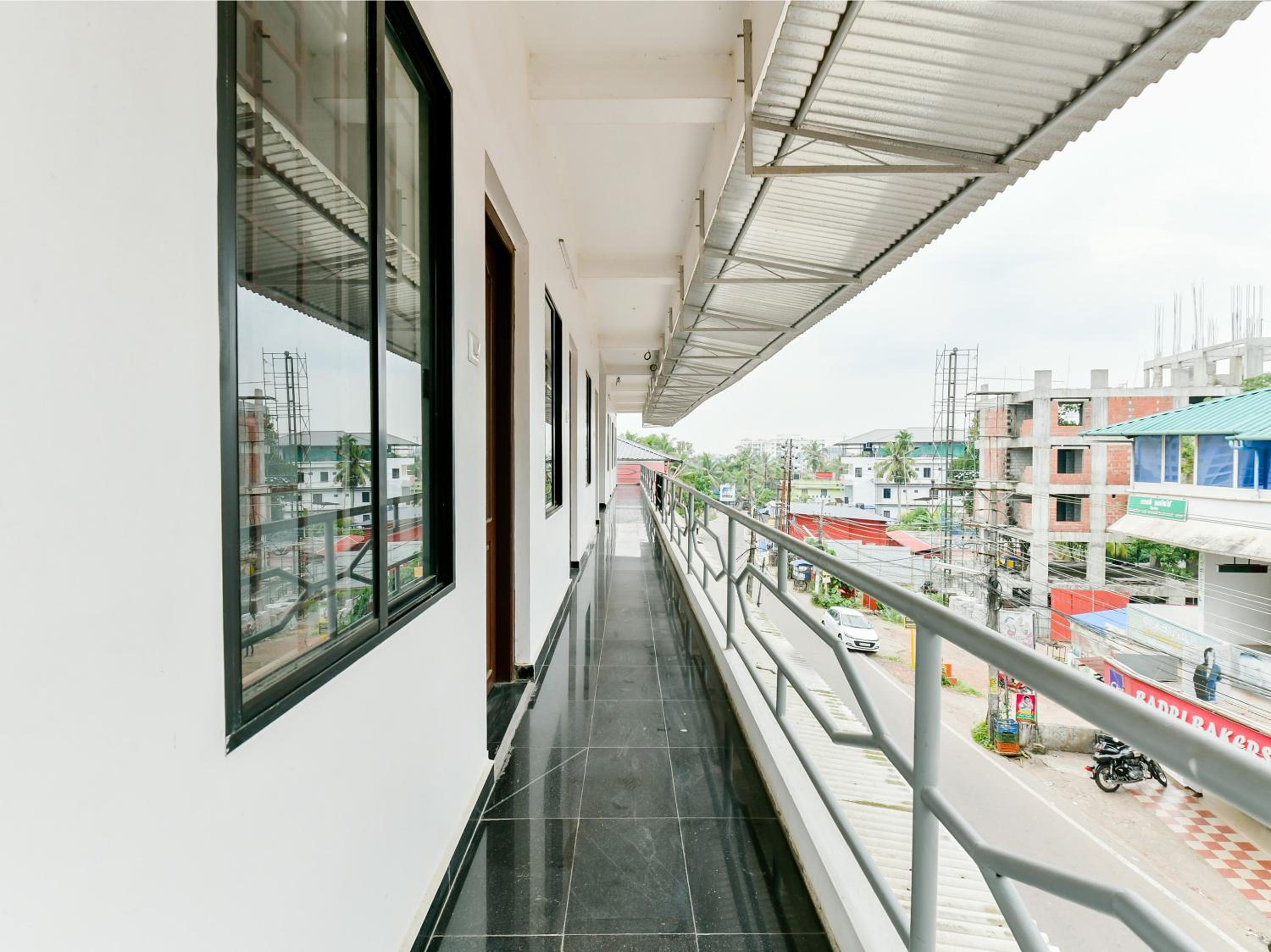balcony