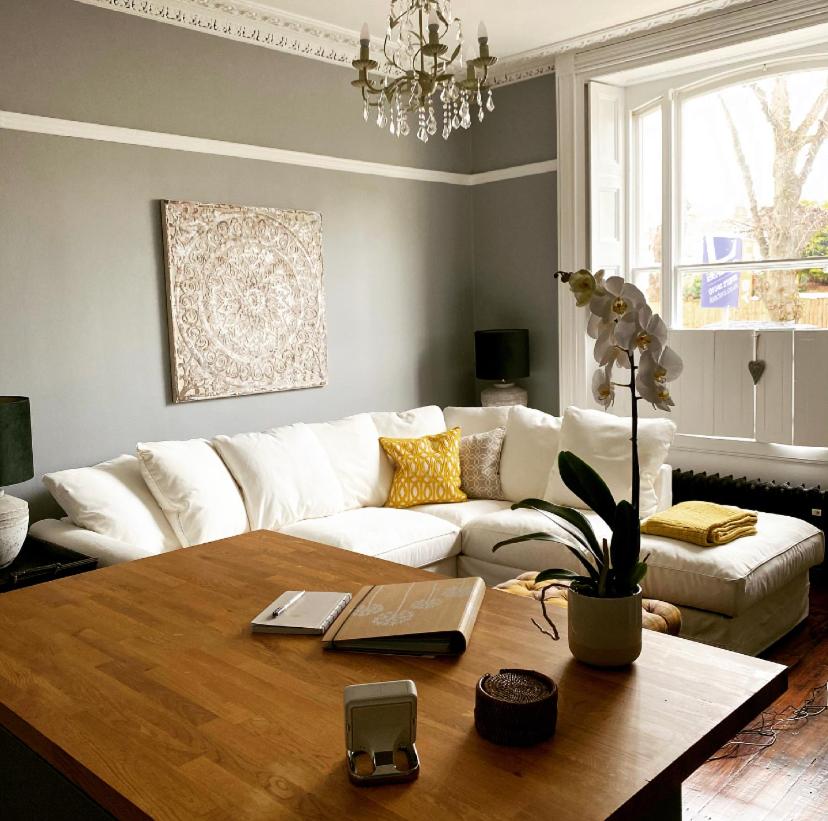 Chic Apt in Central Cheltenham view 2