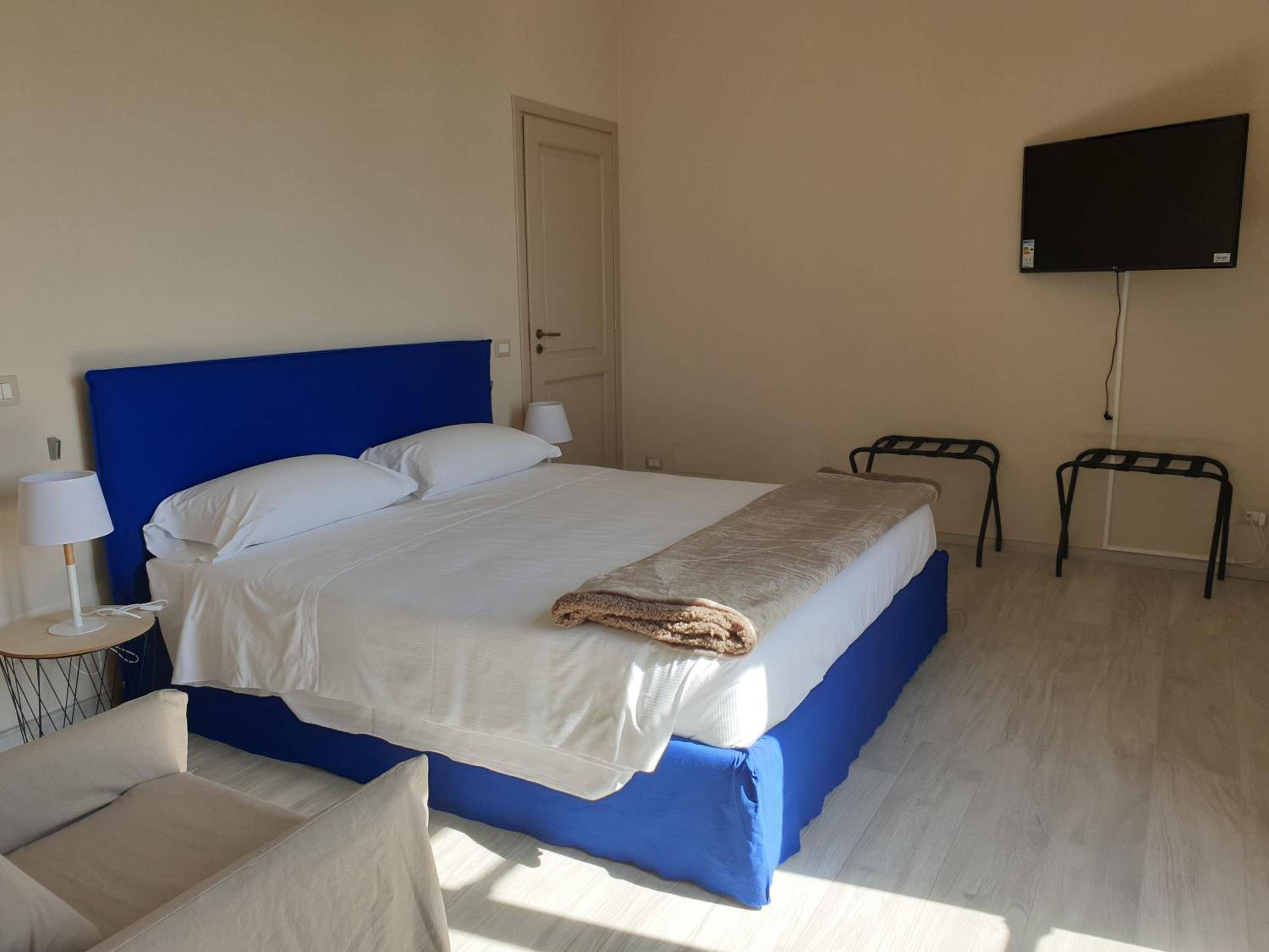 OLIVOLA APARTMENTS