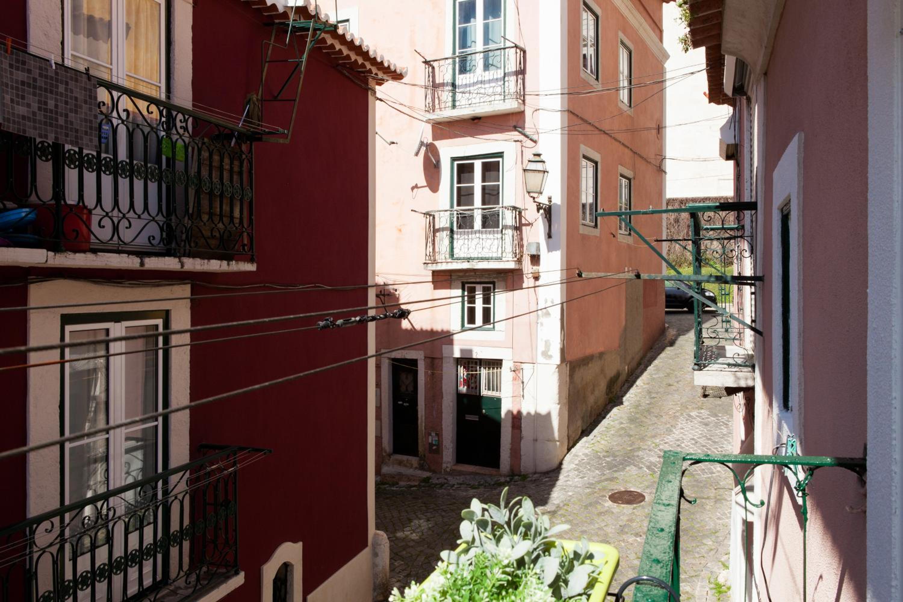 Alfama Panteão 4 Guests view 3