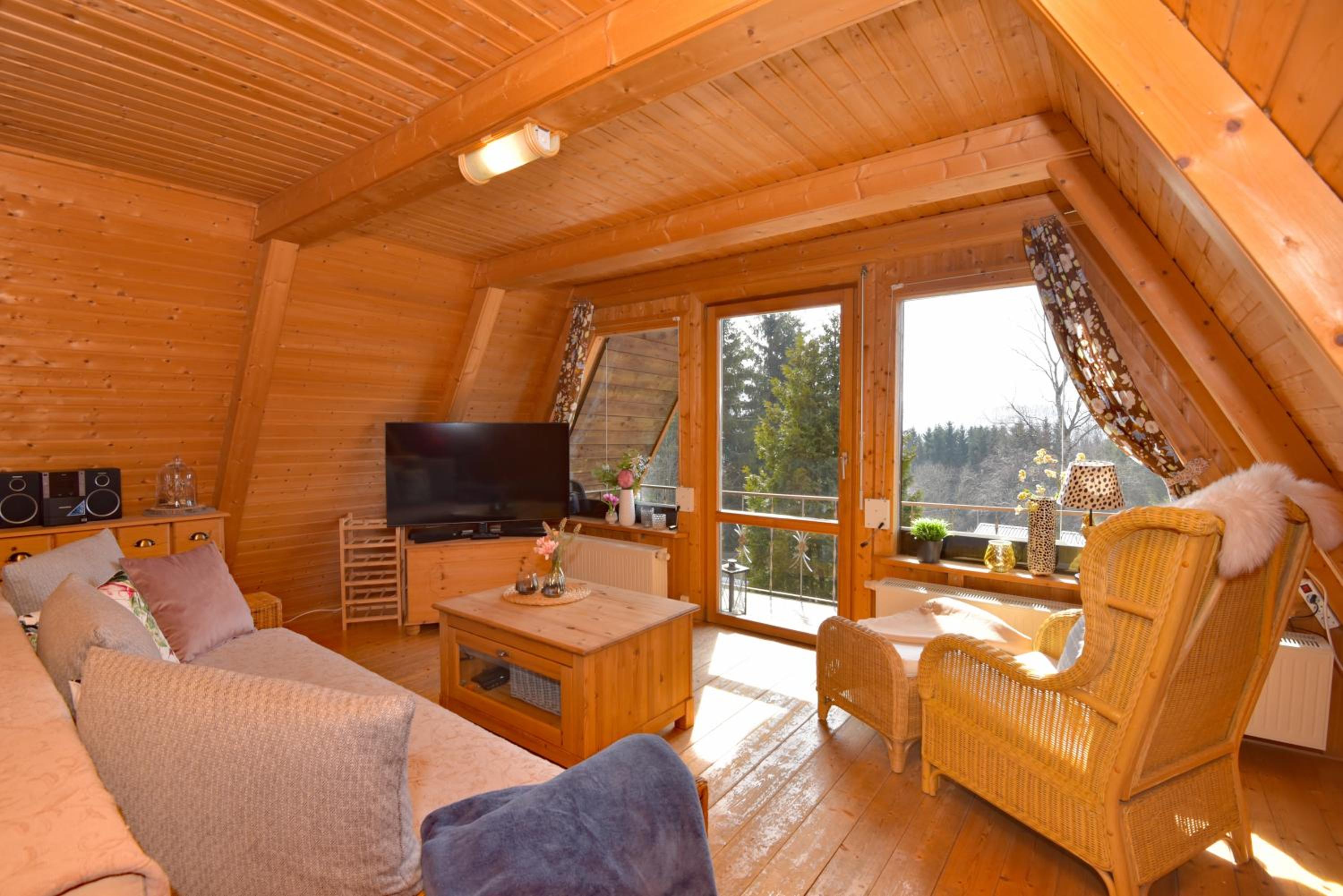 Finnhütte im Herzen des Thüringer Wald/ Haus Alwin