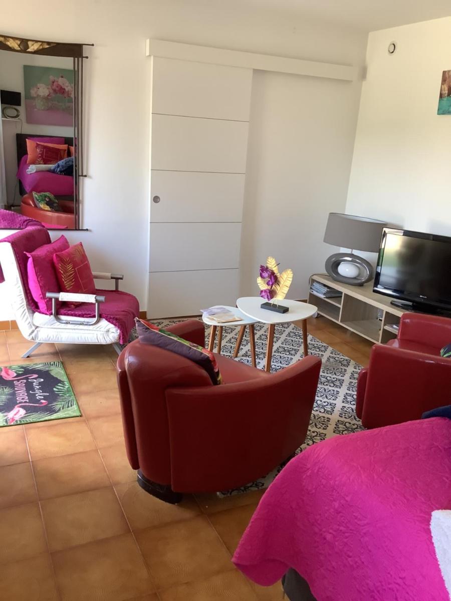 Charmant Appartement 2 pièces view 4
