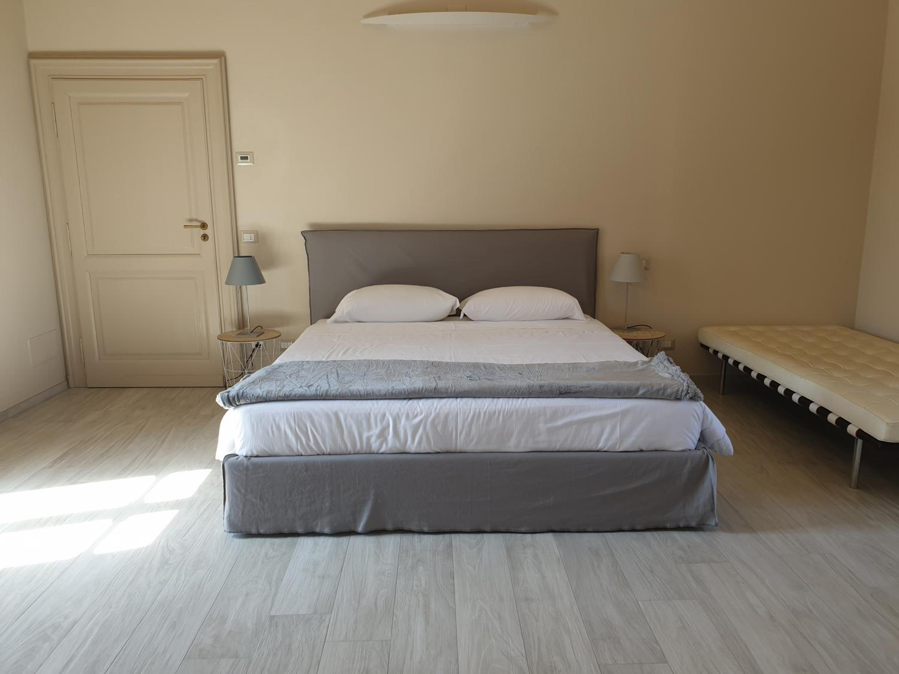 OLIVOLA APARTMENTS
