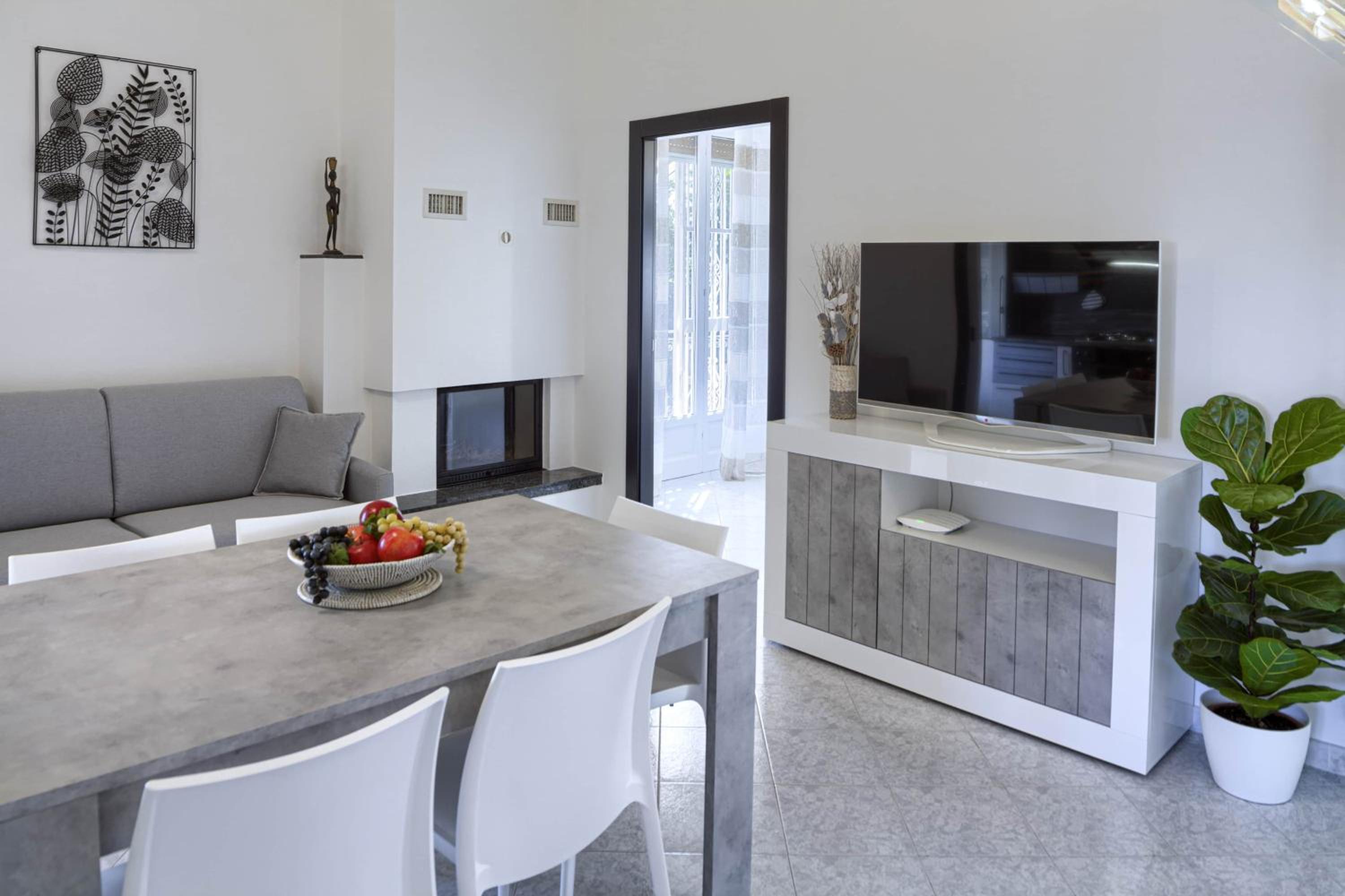 Villa La Rodina view 4