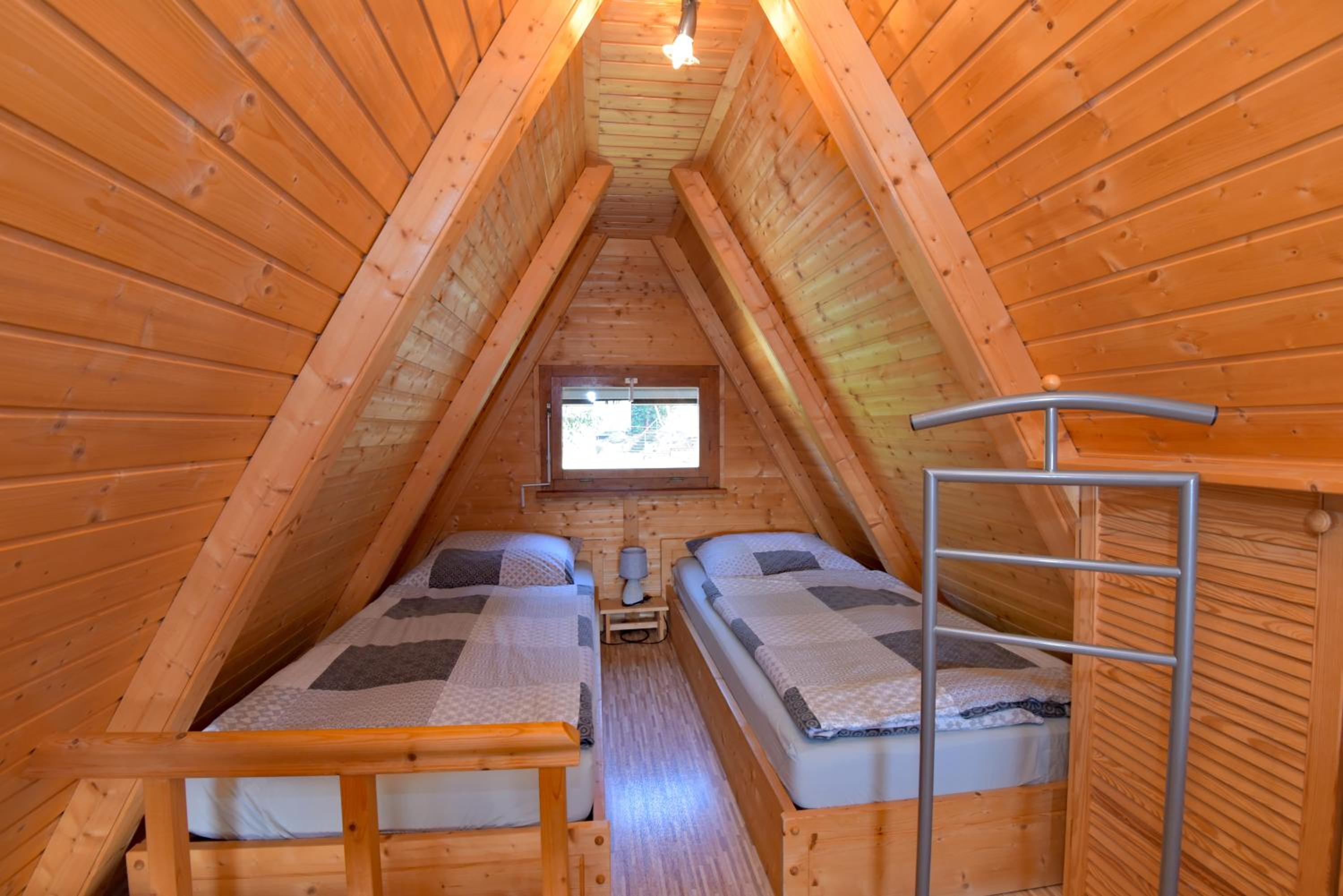 Finnhütte im Herzen des Thüringer Wald/ Haus Alwin