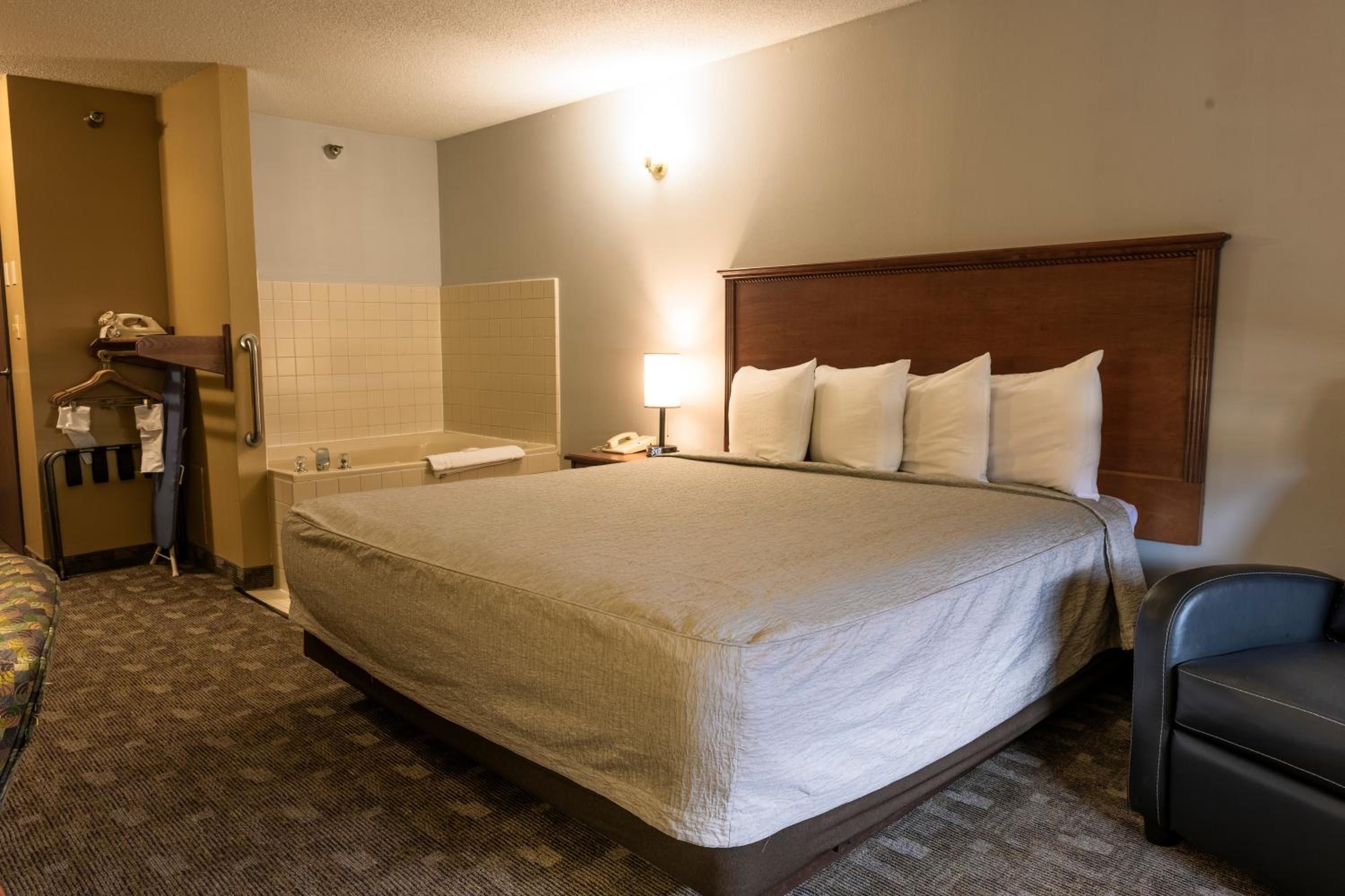Pierre Vacations - Governors Inn a Travelodge by Wyndham - Property Image 20