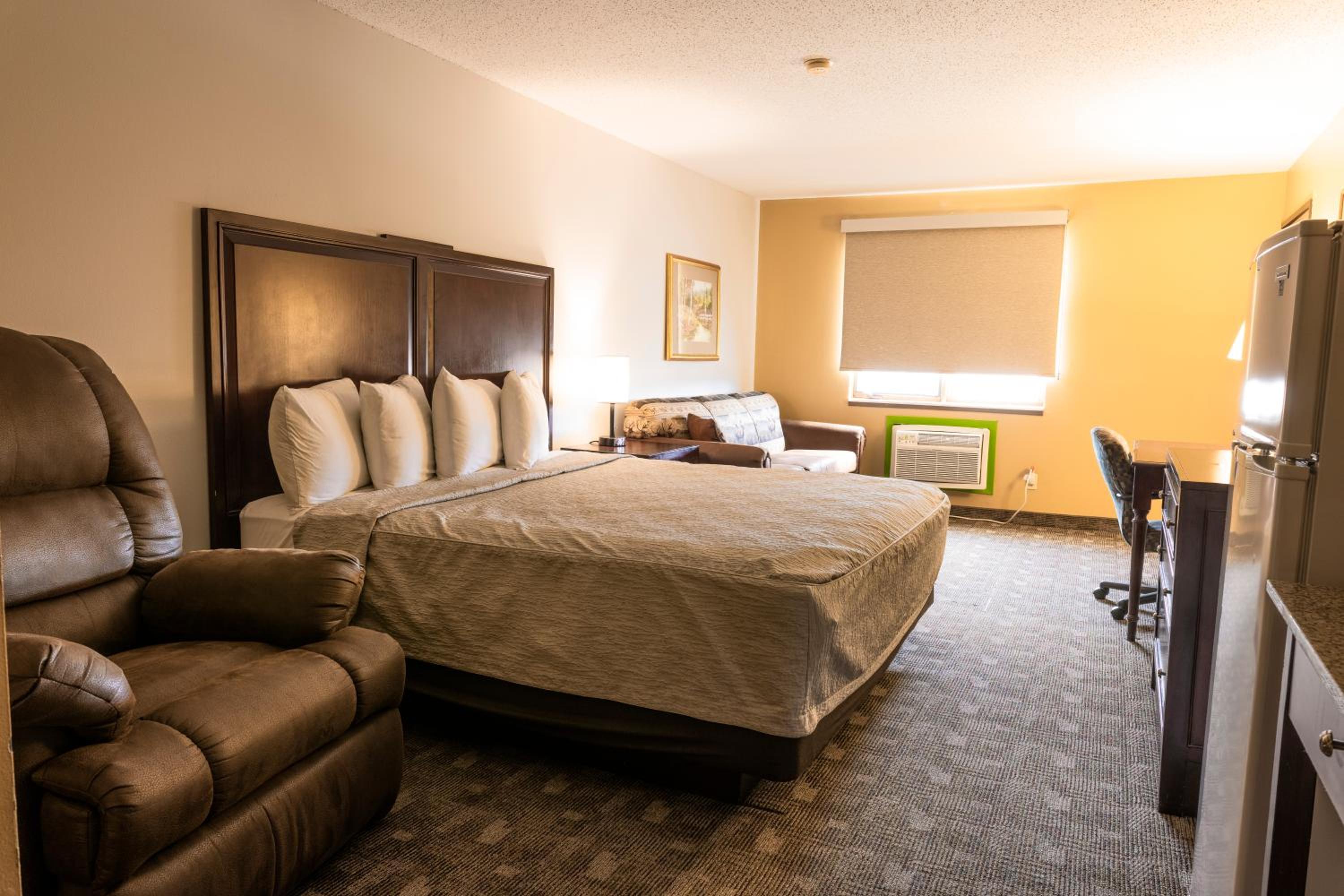 Pierre Vacations - Governors Inn a Travelodge by Wyndham - Property Image 11
