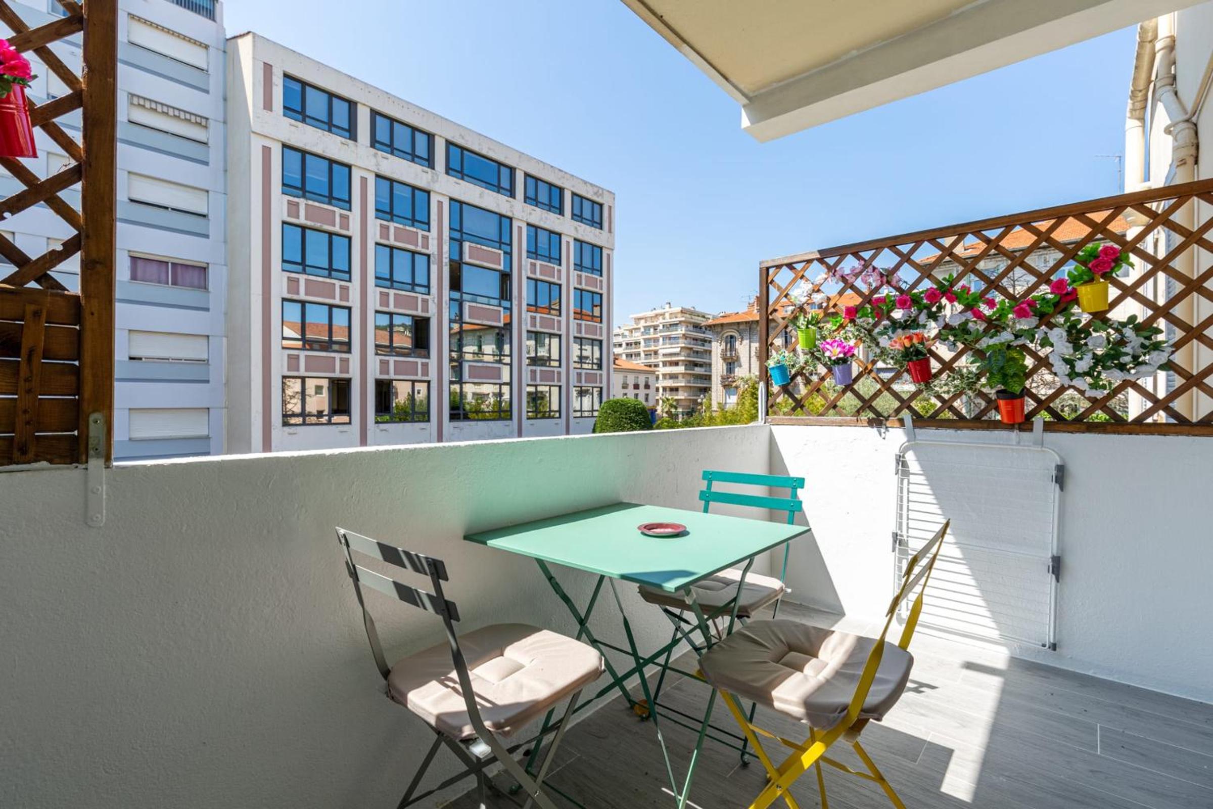 IMMOGROOM - Renovated - Terrace - Air conditioning - Quiet - Carnot photo 3