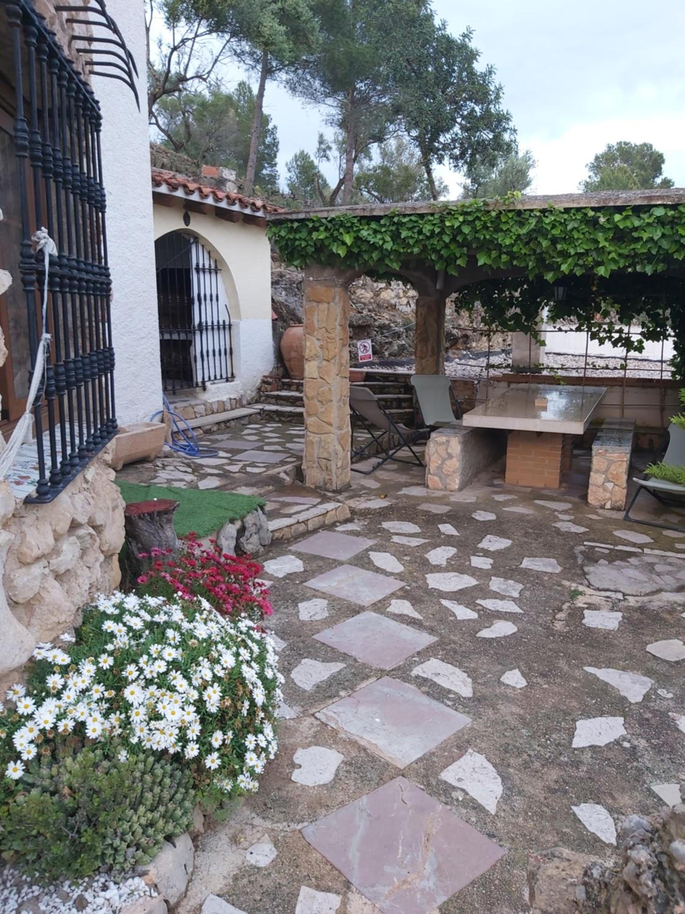 EL CASTELLET view 4