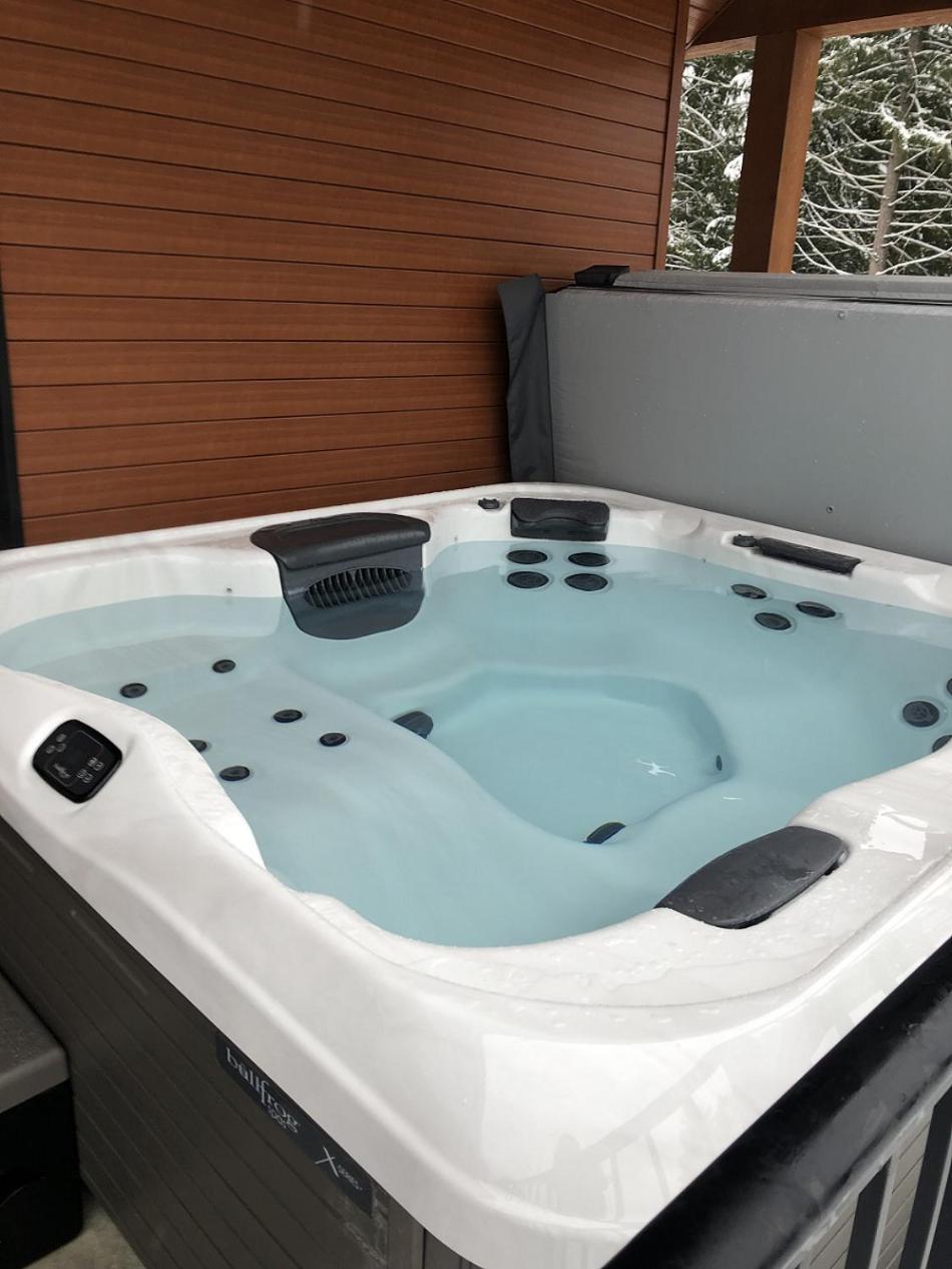 Revelstoke Retreat by Revelstoke Vacations