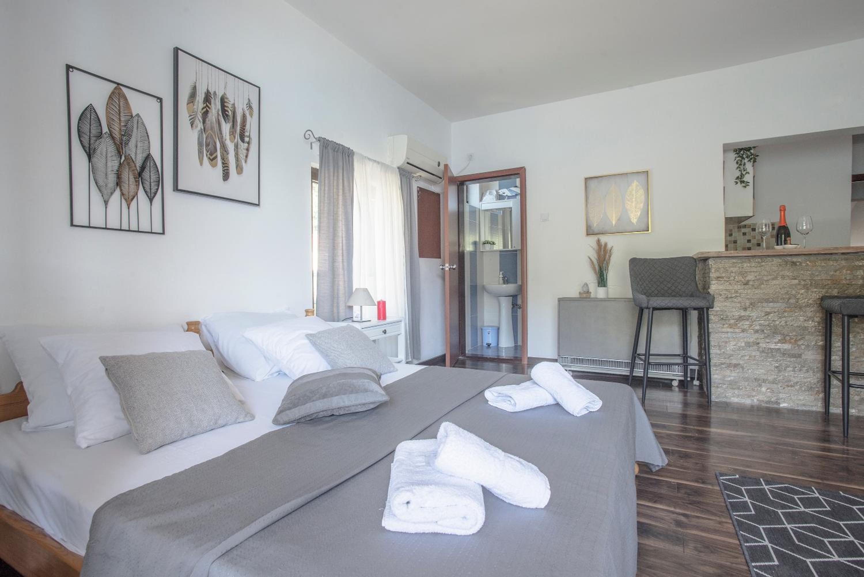 Apartments MaXhit