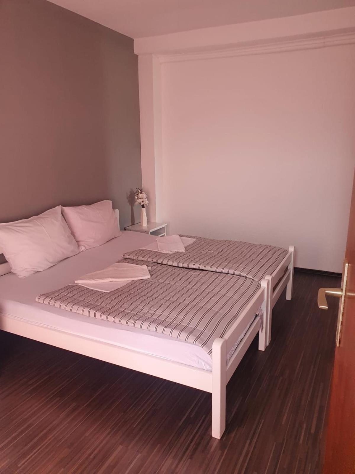 Rooms Nikola Rule Ostojic