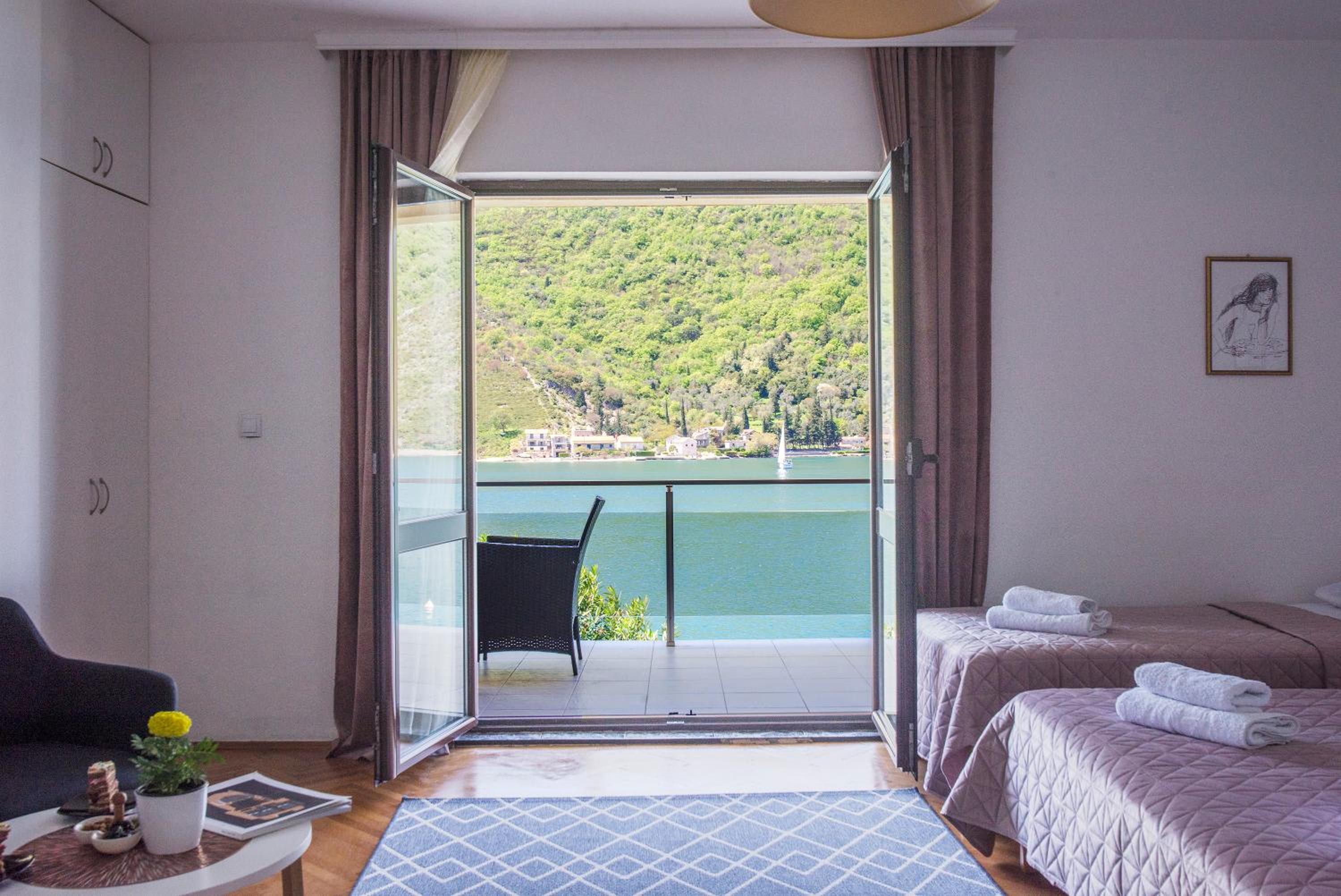 Apartments MaXhit
