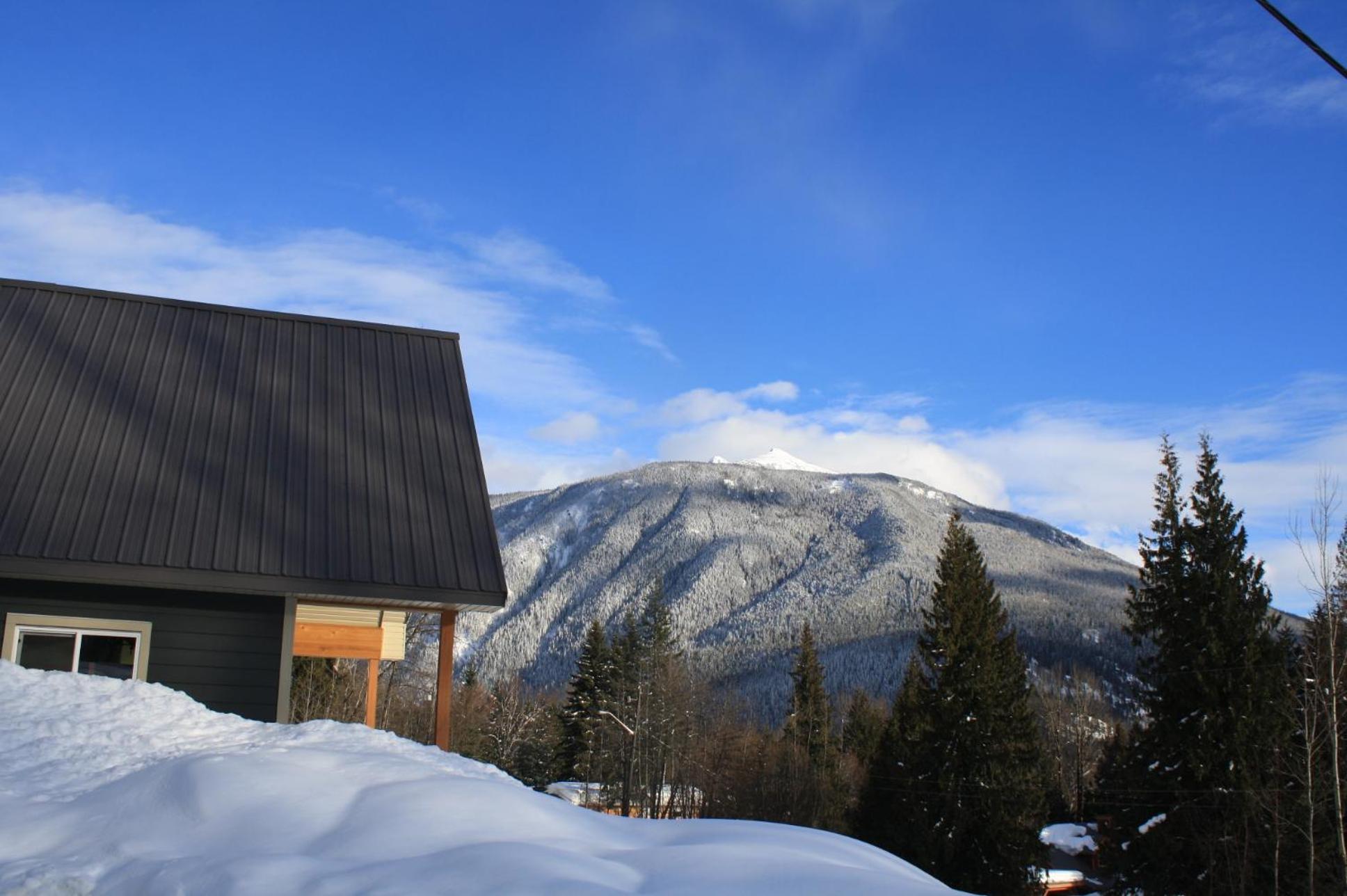 Stoke Cabin by Revelstoke Vacations