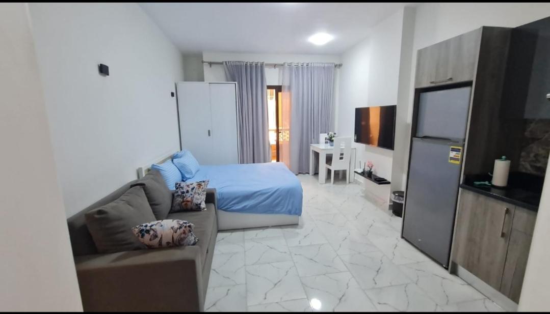 Beautiful studio with sea view and pool view view 5
