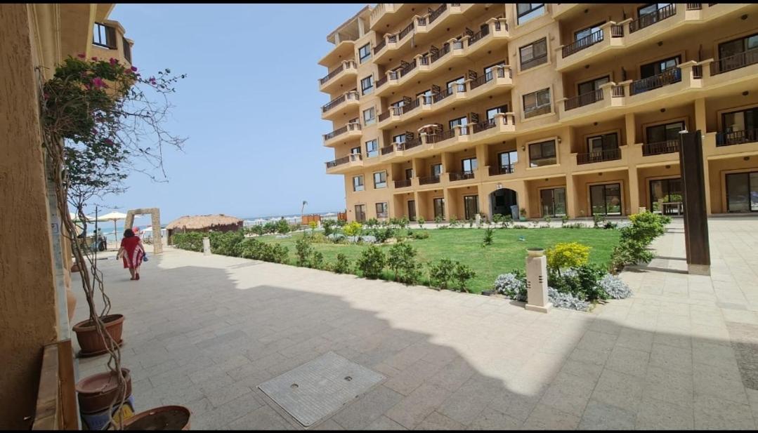 Hotel Beautiful studio with sea view and pool view - Image 1